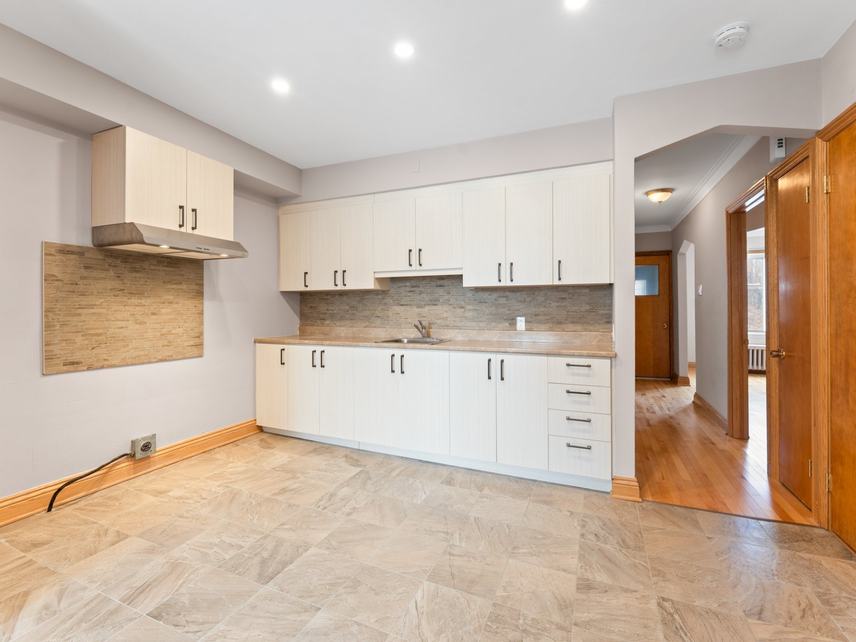 7146 Rue Molson — photo 3
