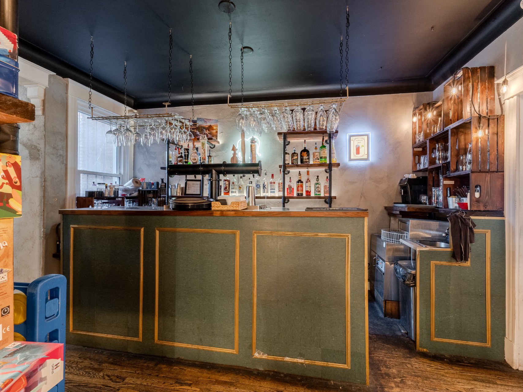 Bar