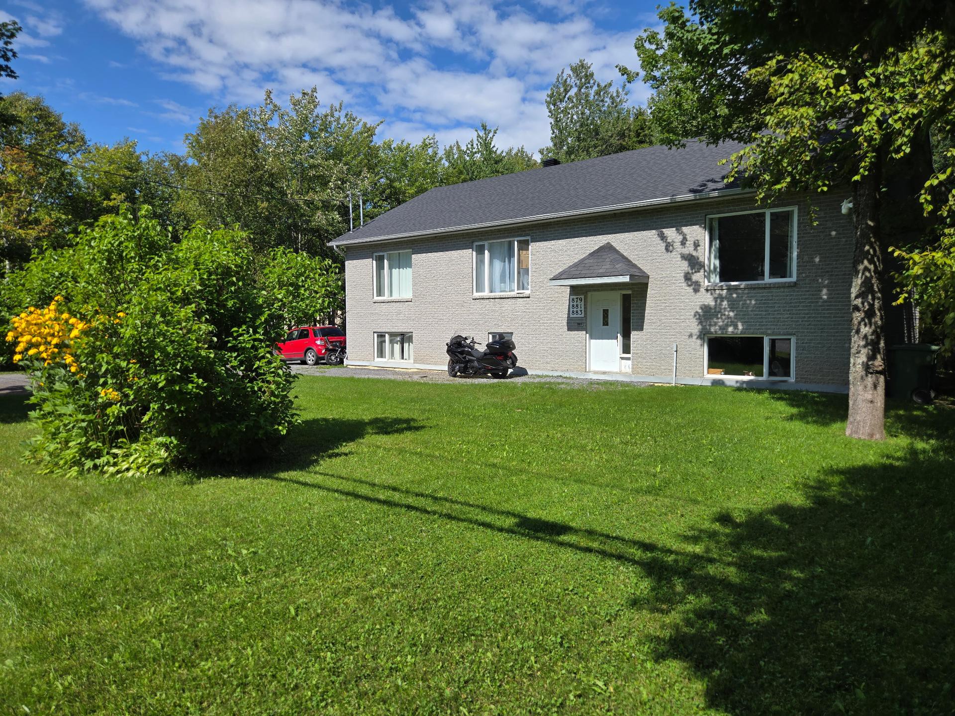 Triplex à vendre, Saint-Pierre-de-l'Île-d'Orléans