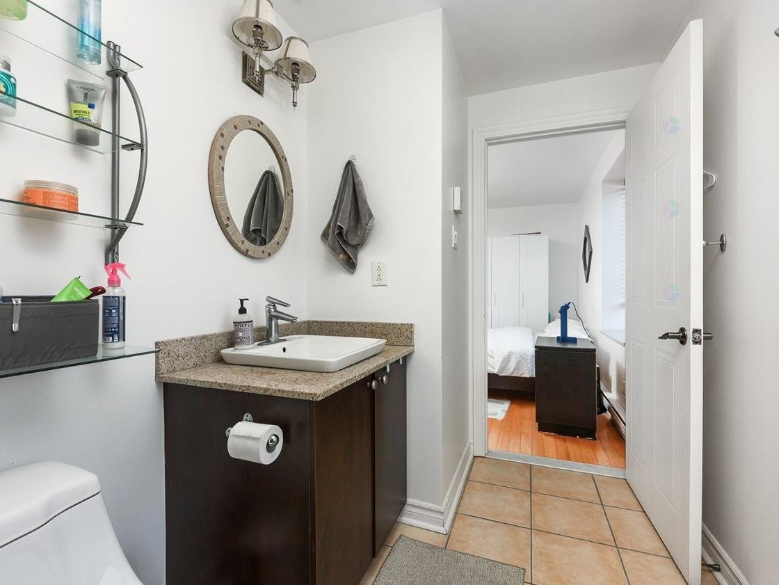 Ensuite bathroom