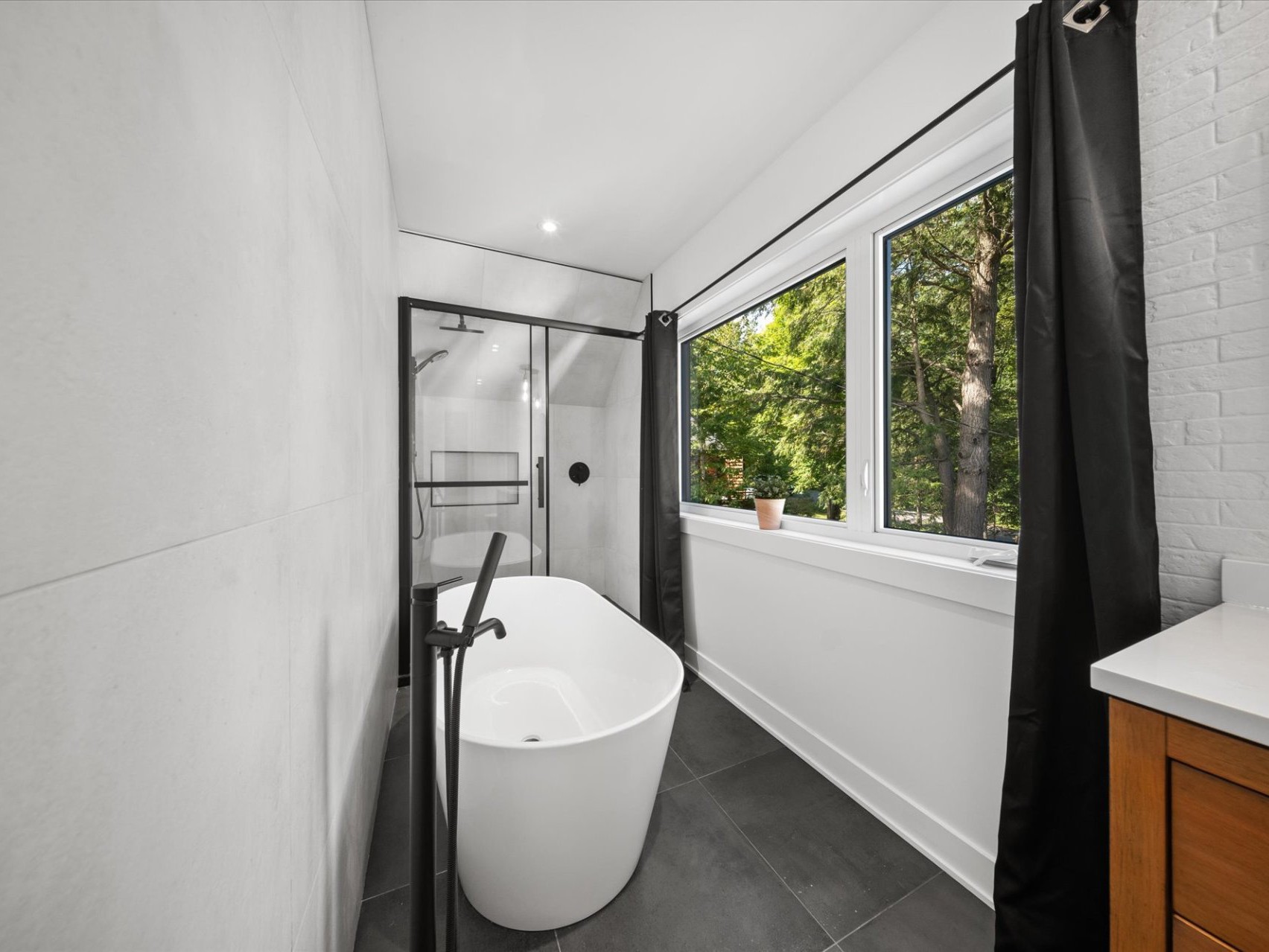 Salle de bains attenante à la CCP