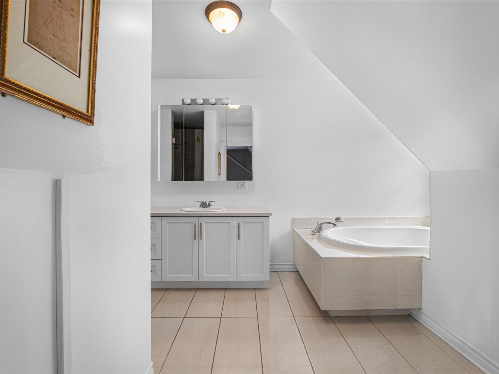Salle de bains attenante à la CCP