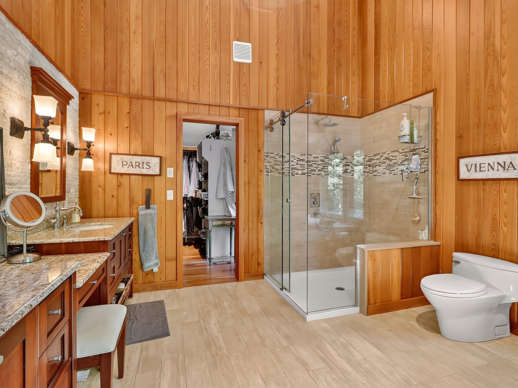 Ensuite bathroom
