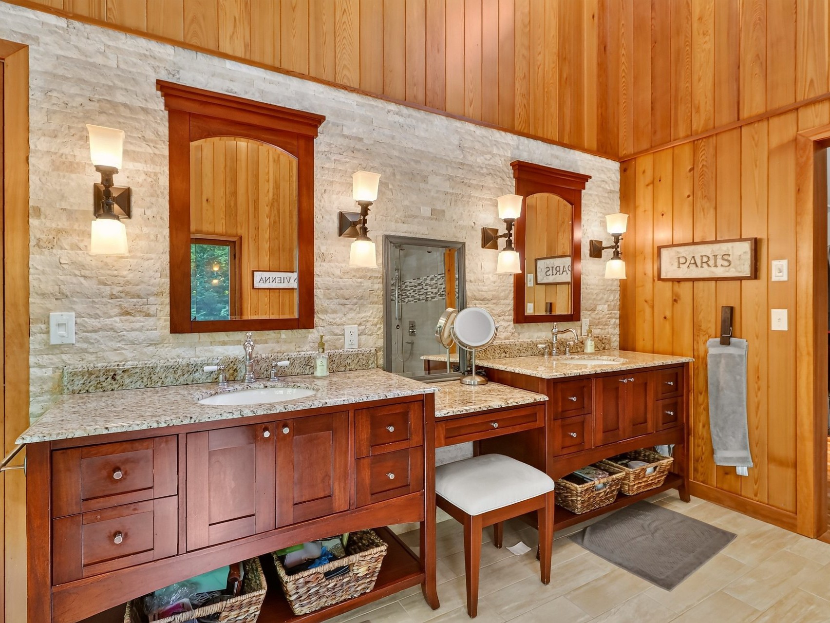 Ensuite bathroom