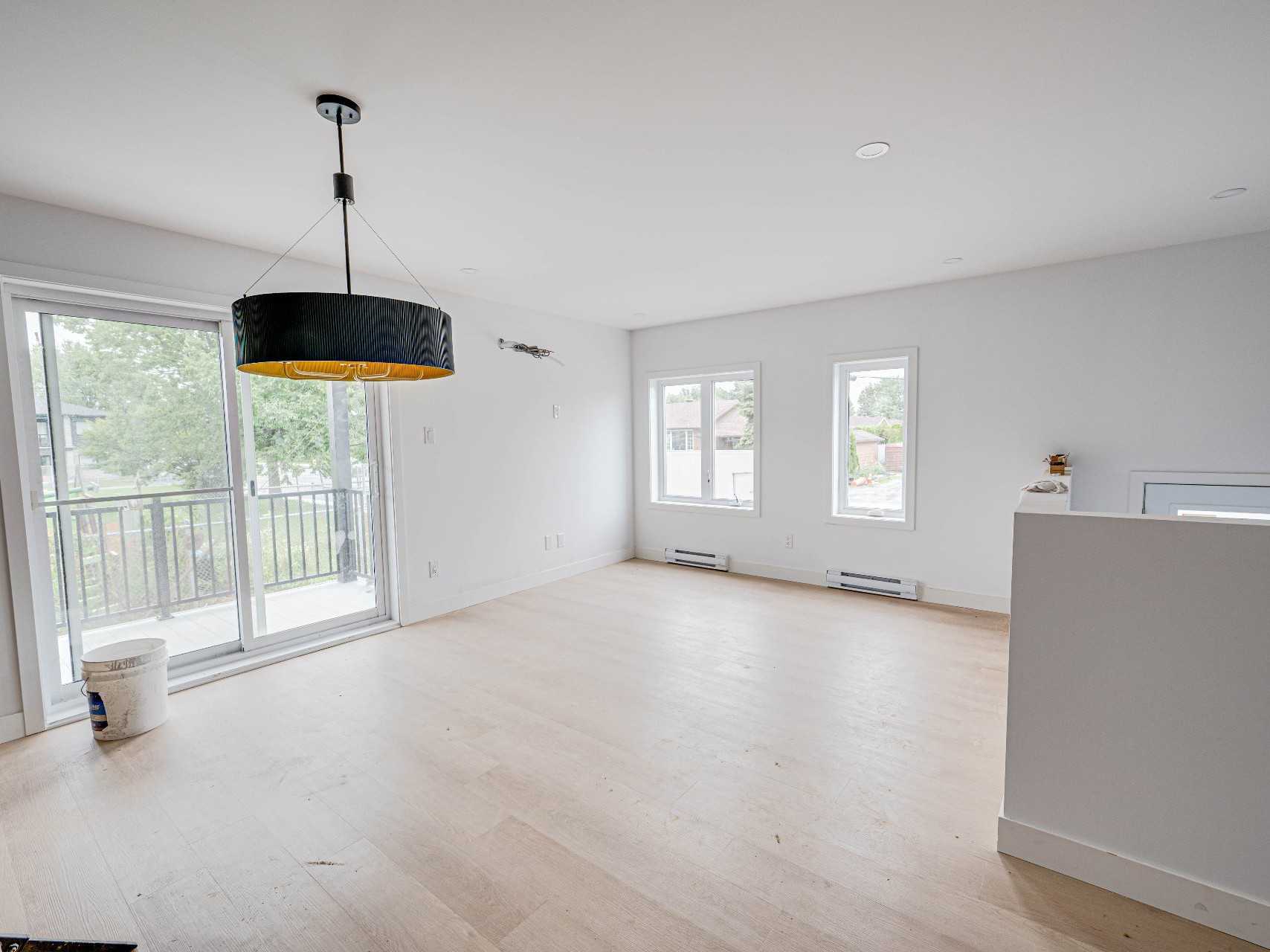 341 Rue Taillefer — photo 2