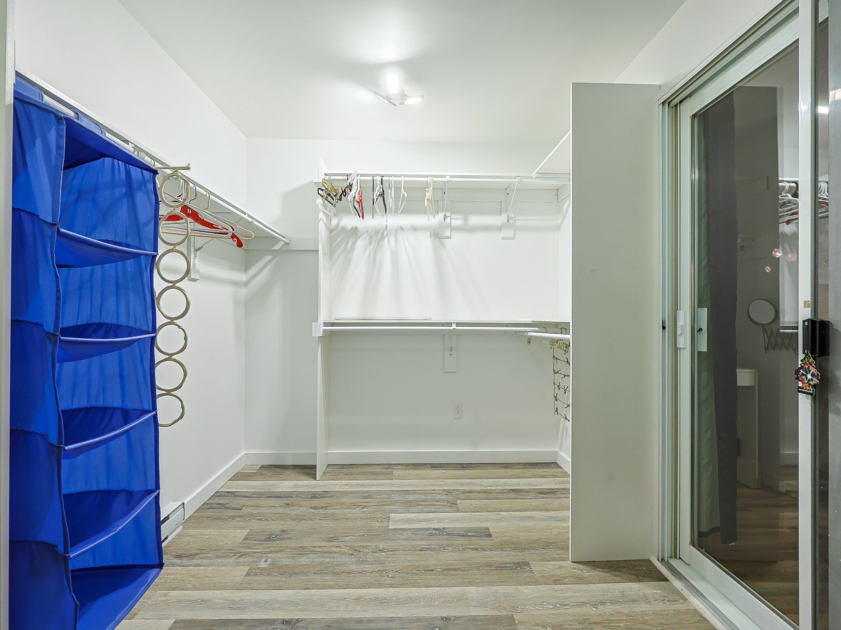 Walk-in closet