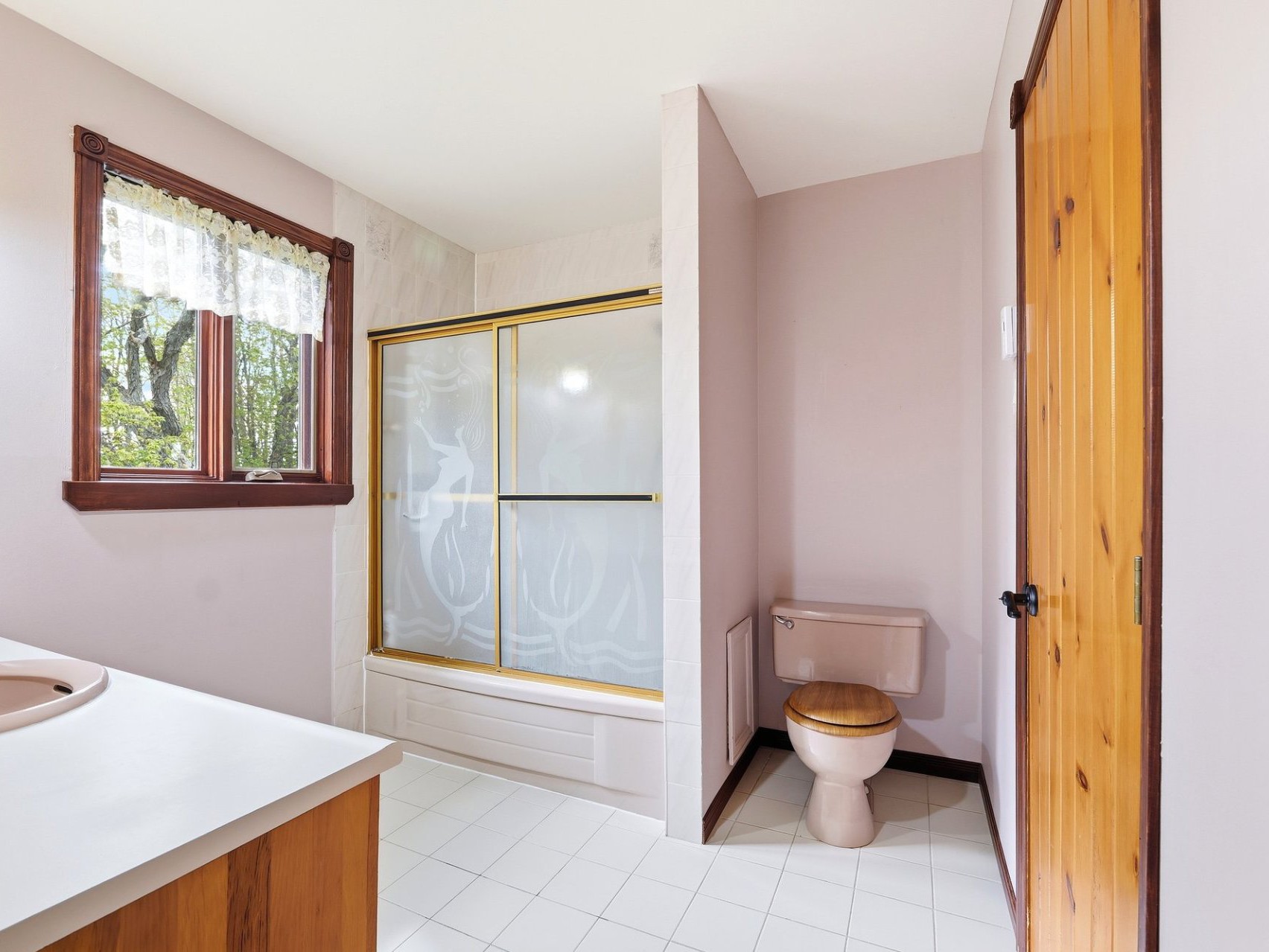 Salle de bains attenante à la CCP