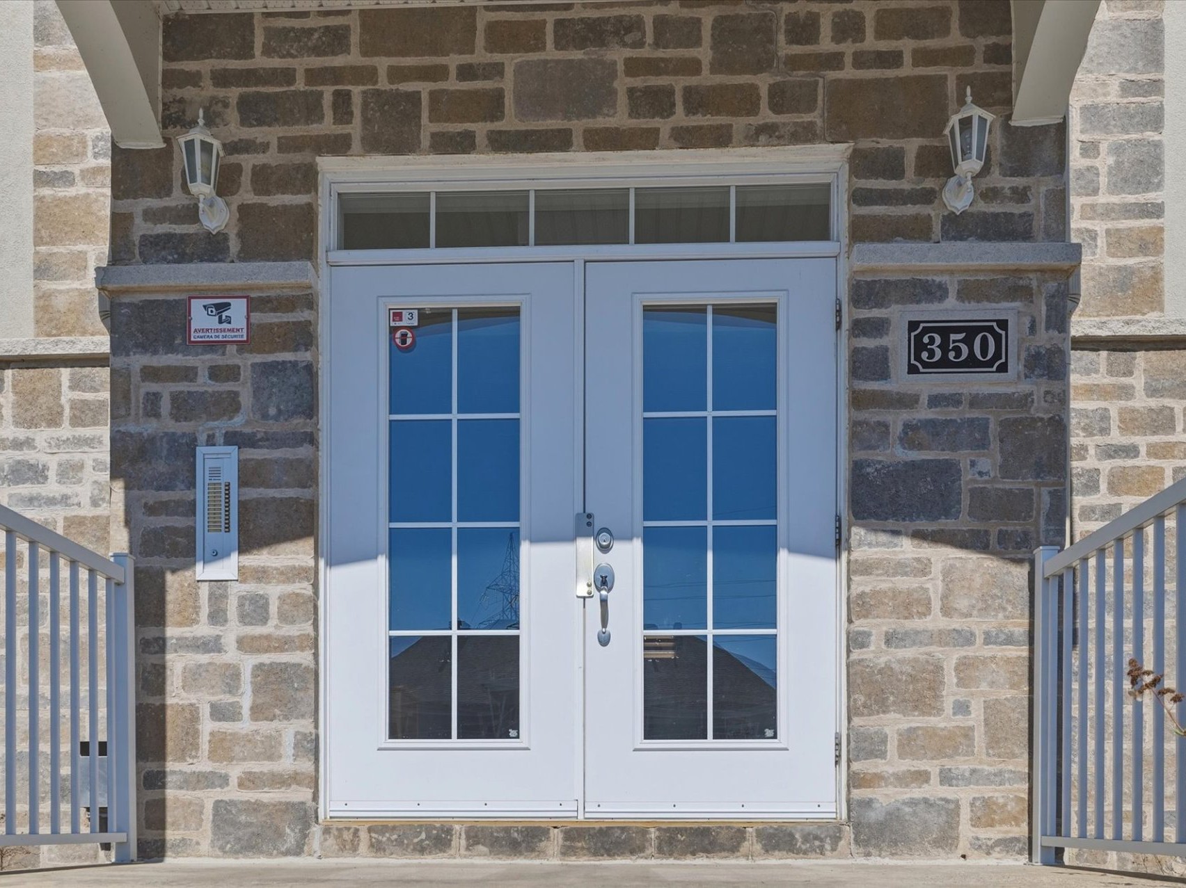 Entrée extérieure