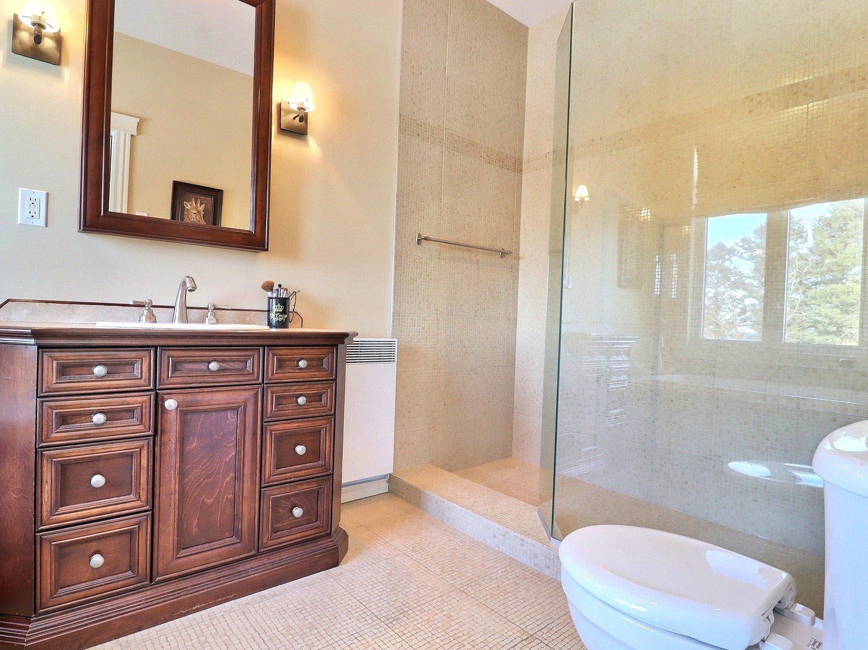 Ensuite bathroom