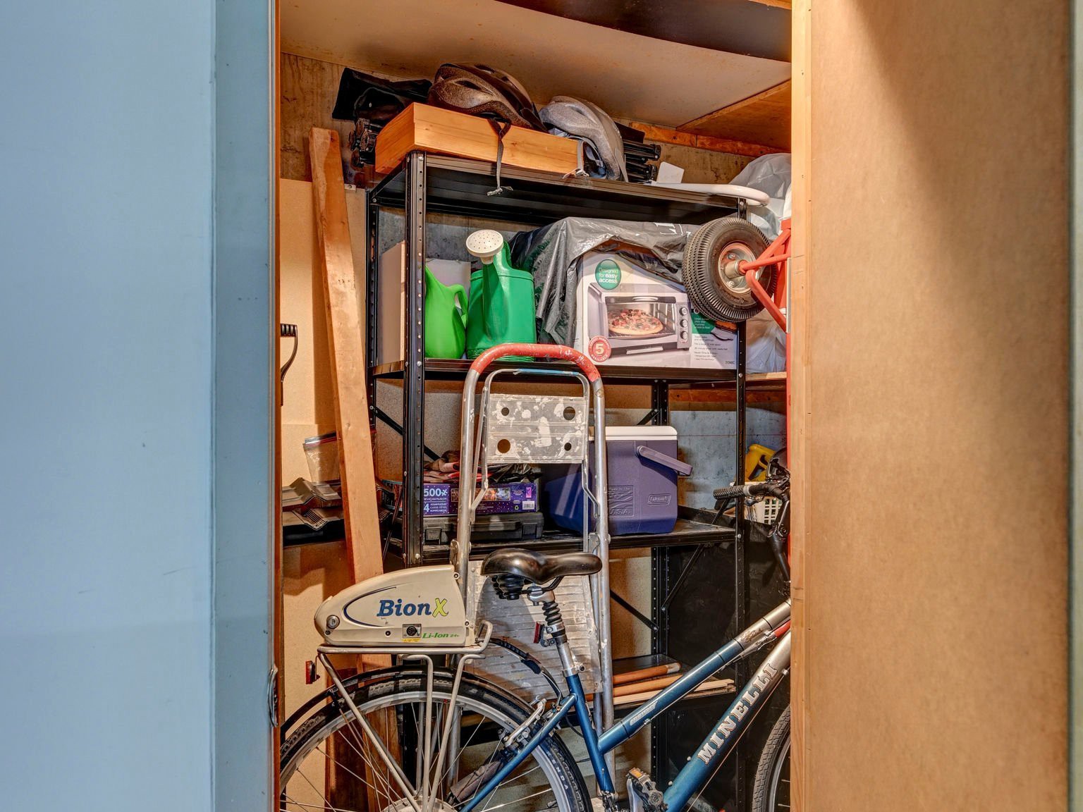 Salle de Rangement dans le garage