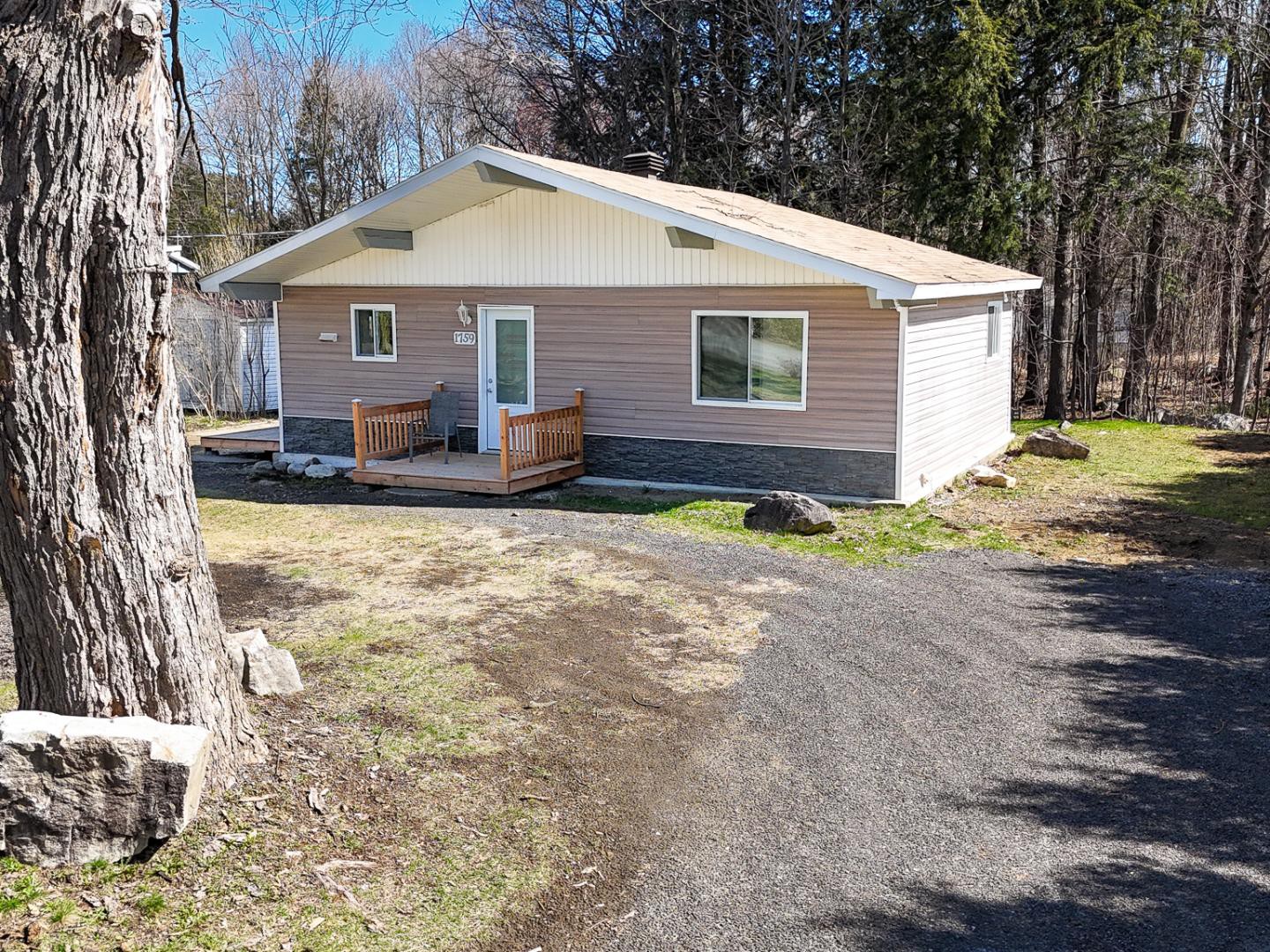 Maison de plain-pied à vendre, Saint-Lin/Laurentides