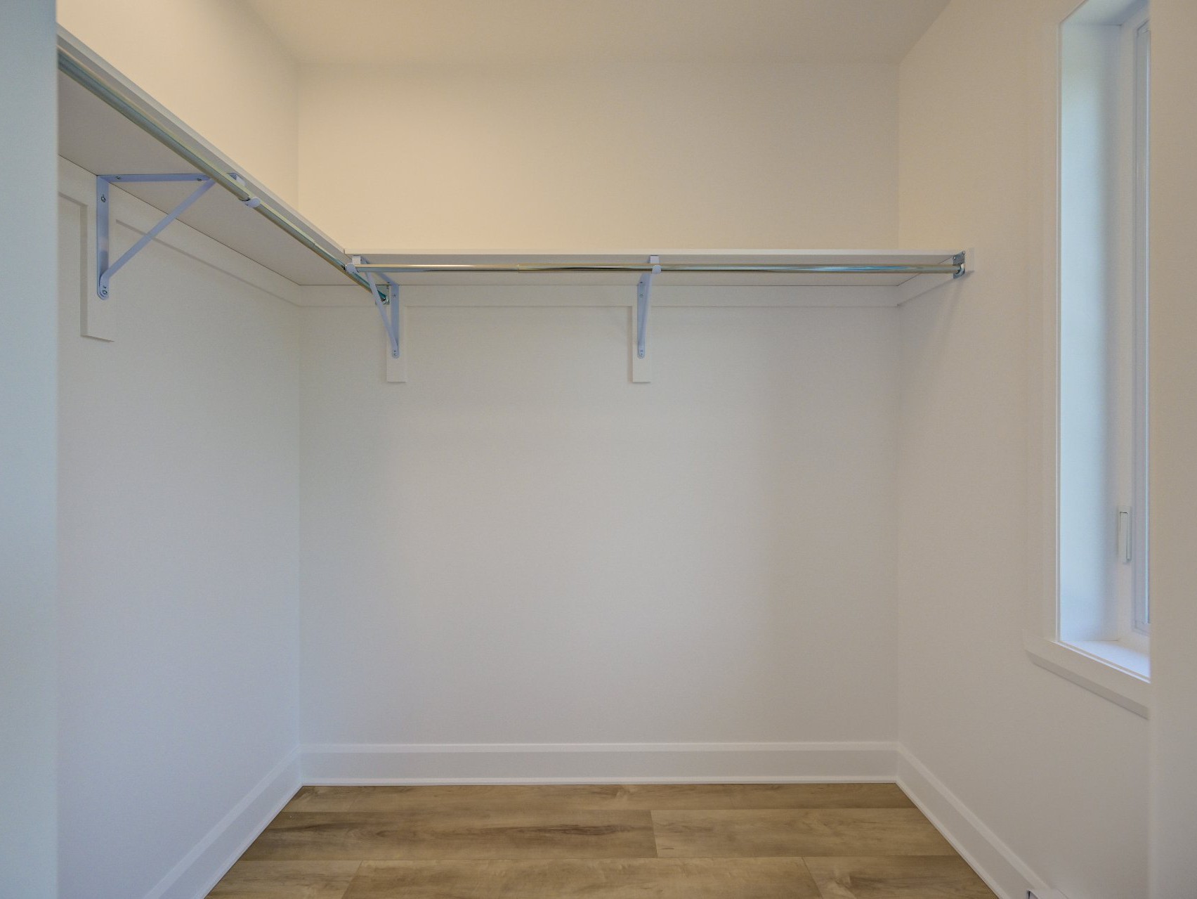 Walk-in closet