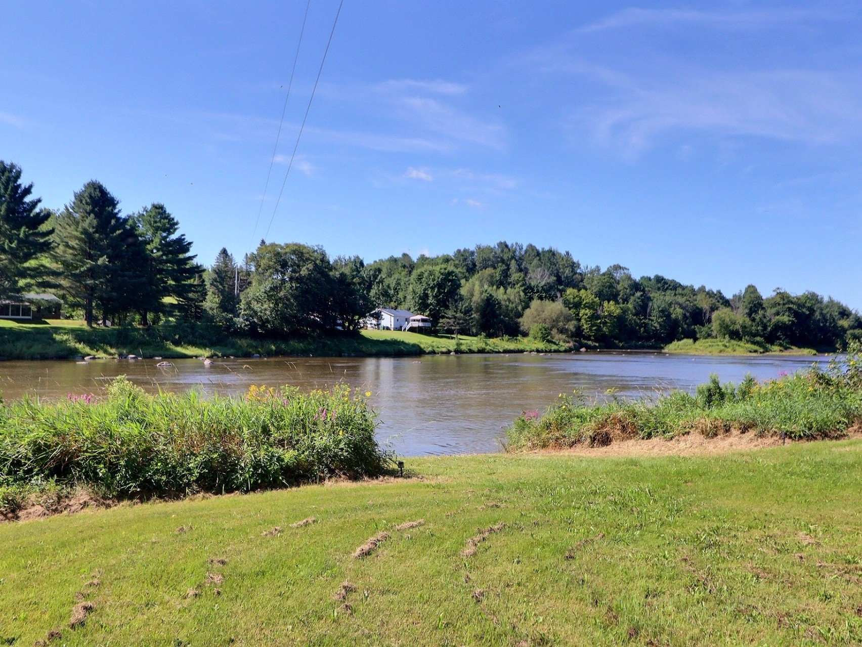 Vue sur l'eau