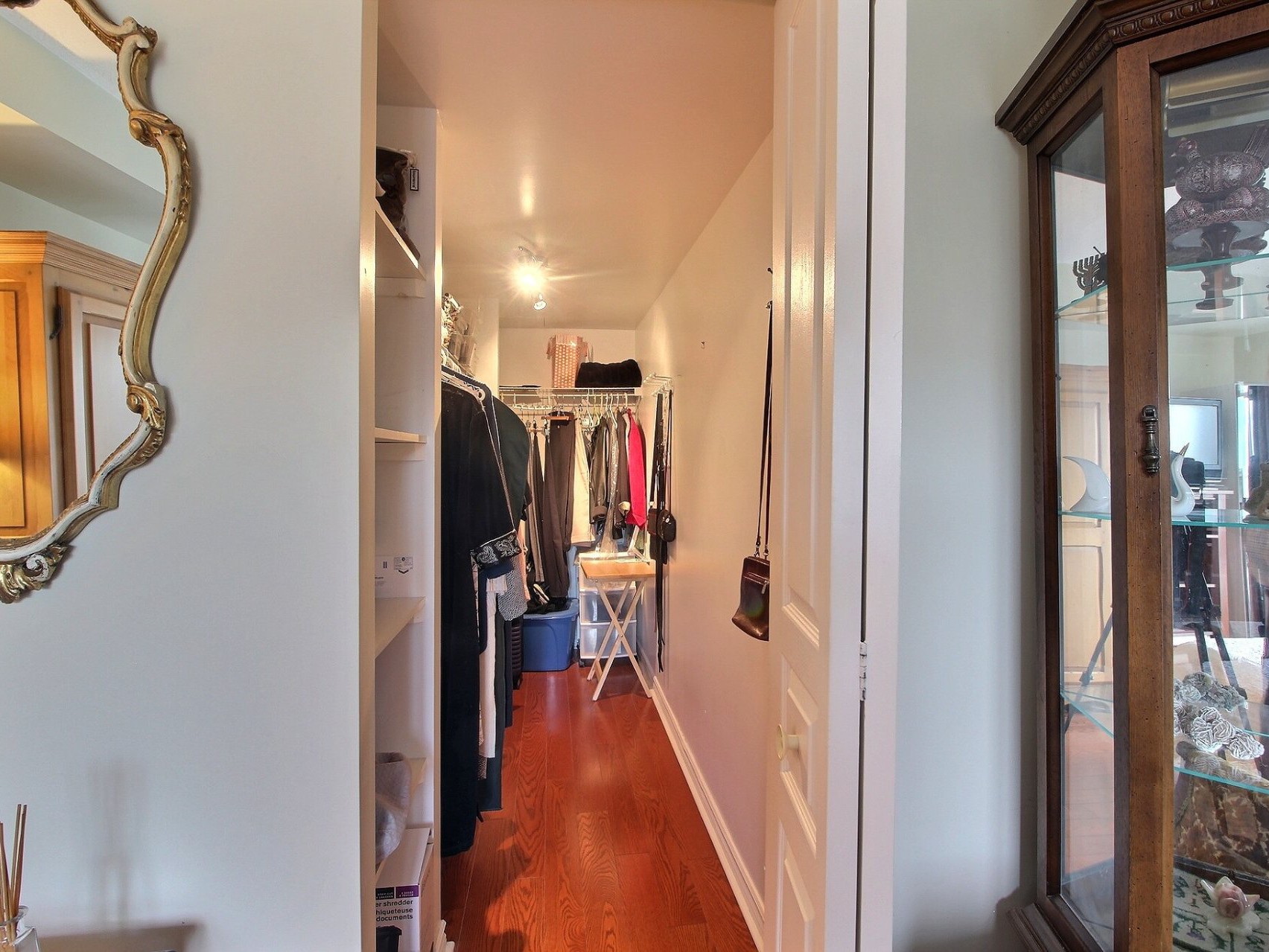 Walk-in closet