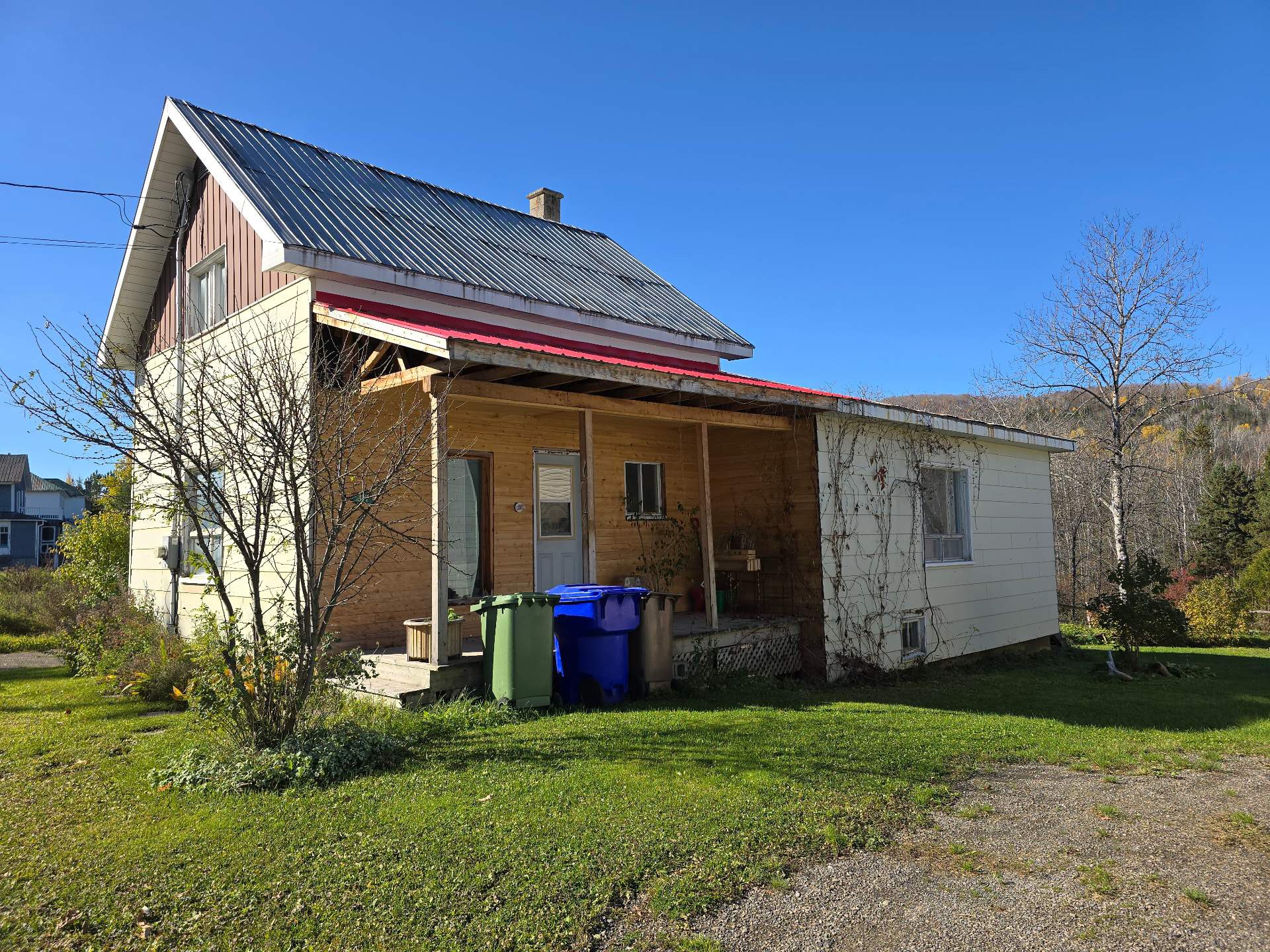 Maison à un étage et demi à vendre, Saint-Léon-le-Grand