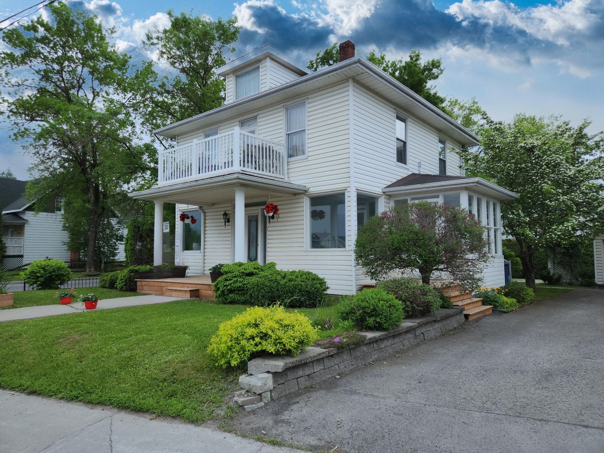 Duplex à vendre, Amqui