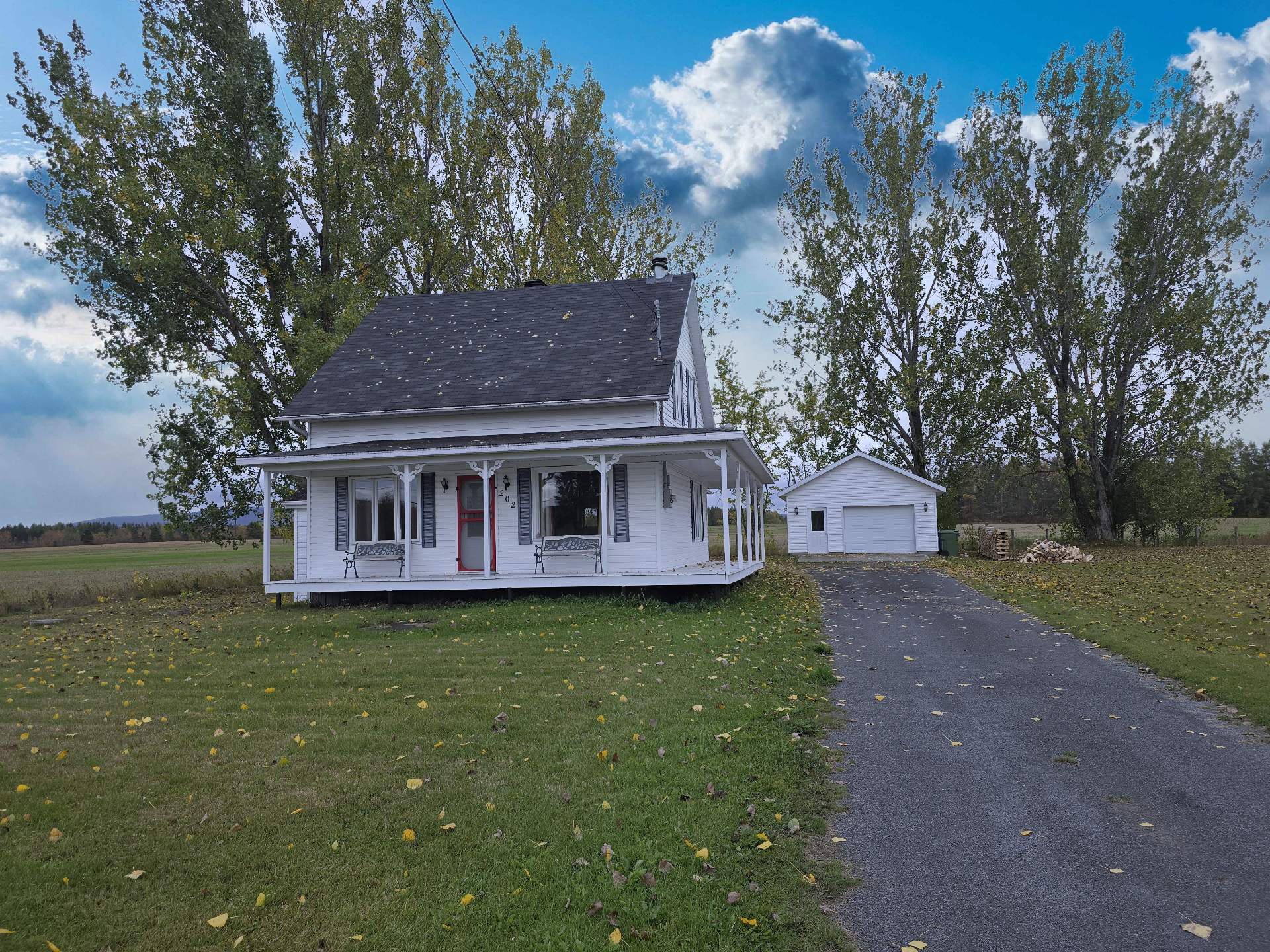 Maison à un étage et demi à vendre, Sayabec