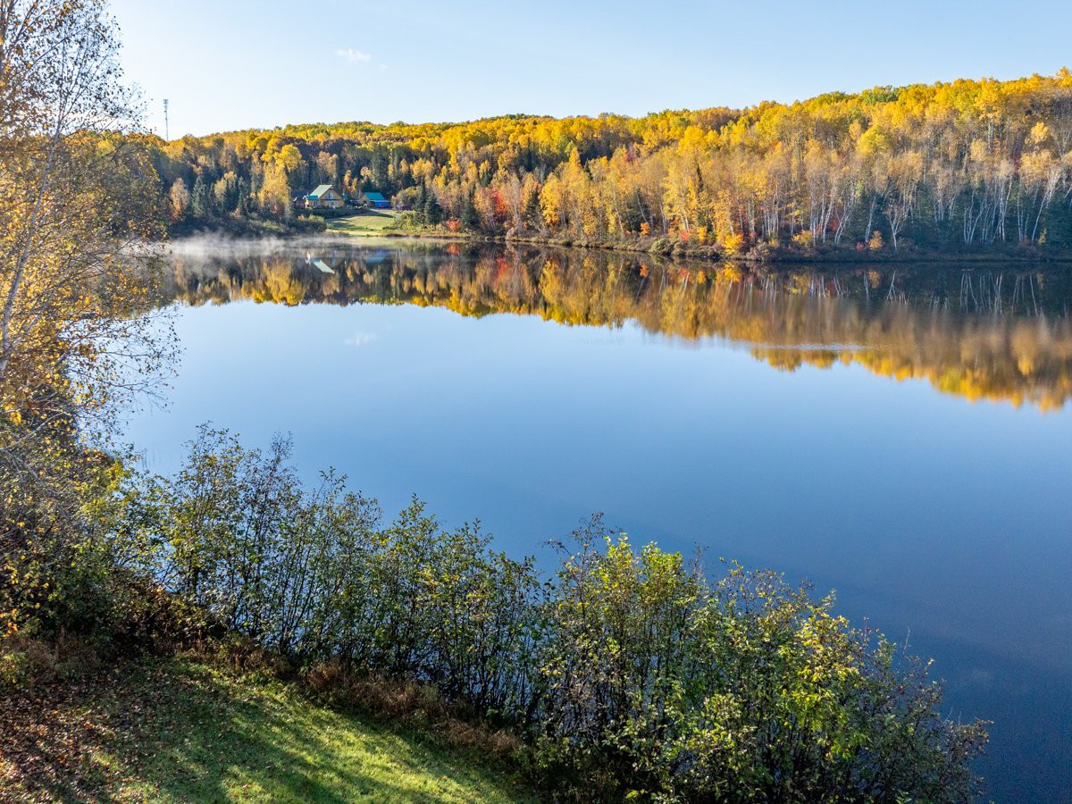 Accès au plan d'eau