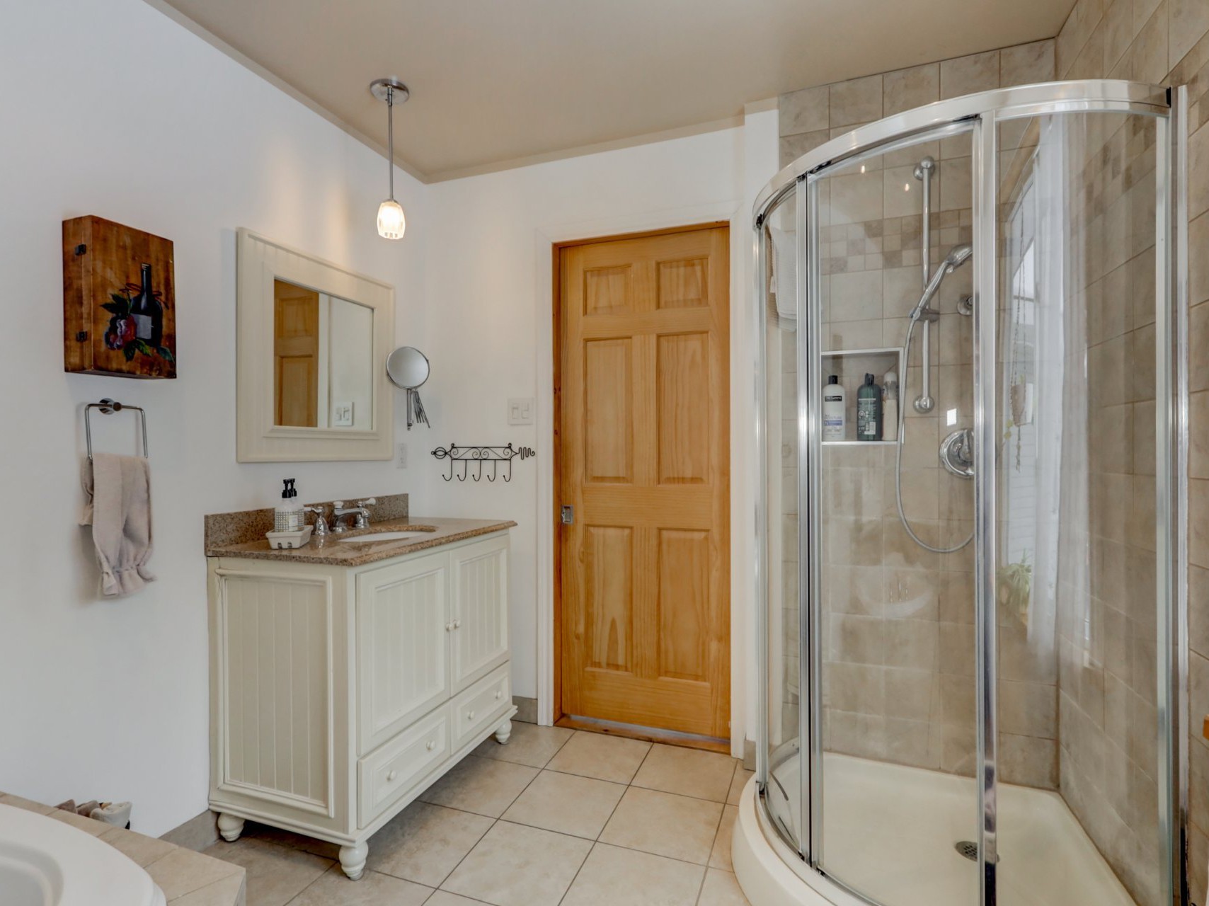 Salle de bains attenante à la CCP