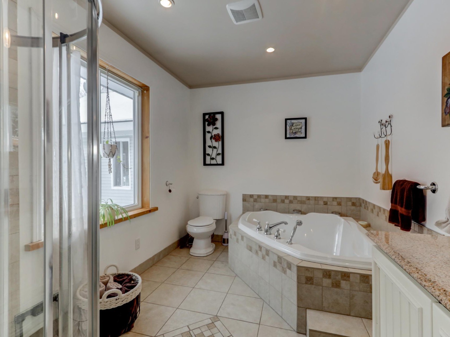 Salle de bains attenante à la CCP