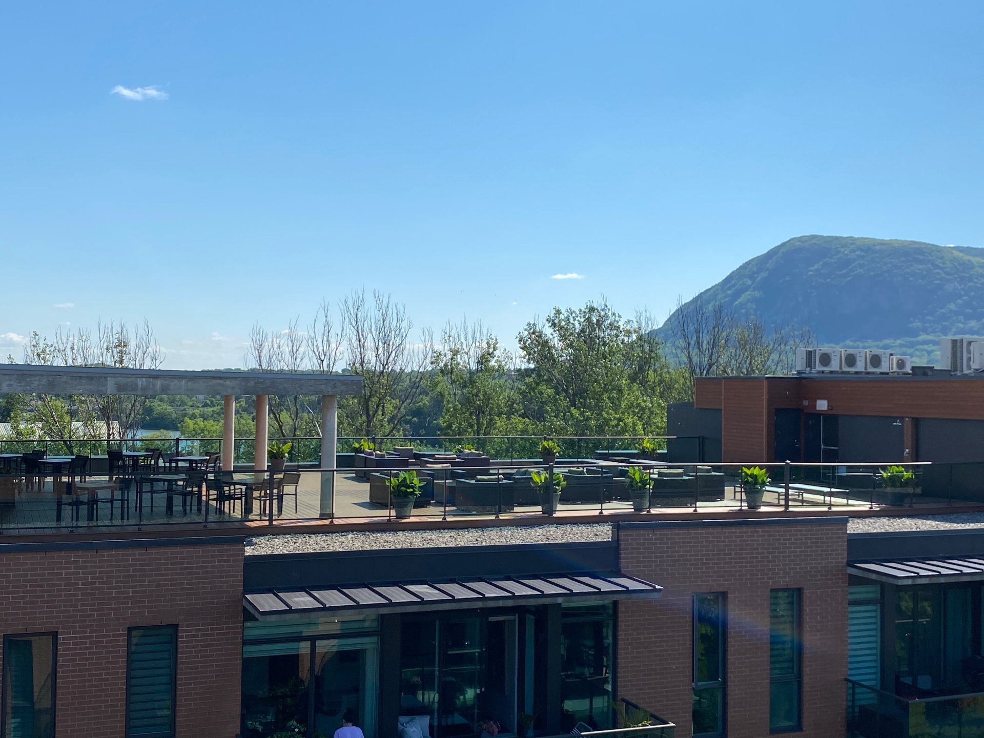 De la terrasse sur le toit