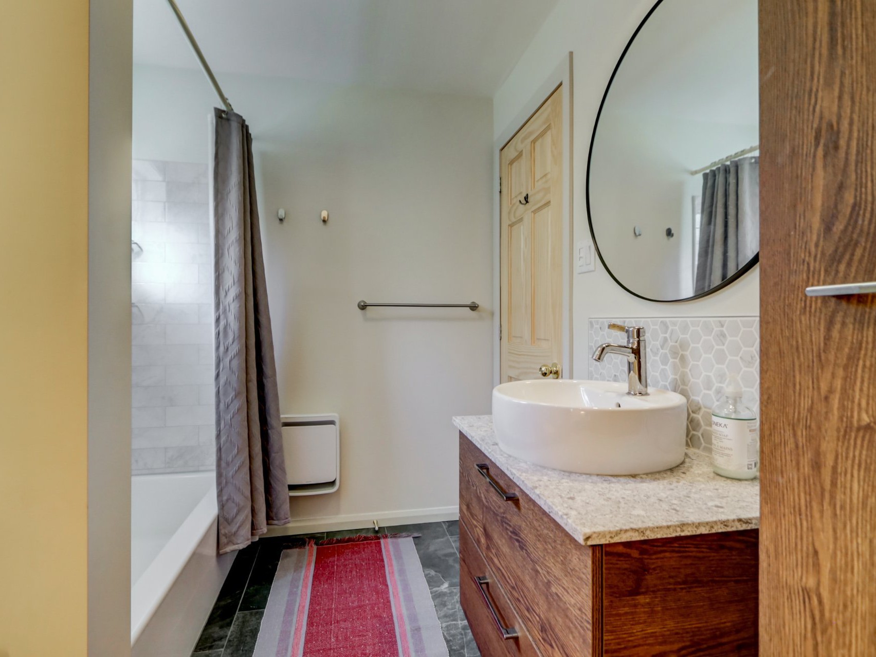 Salle de bains attenante à la CCP