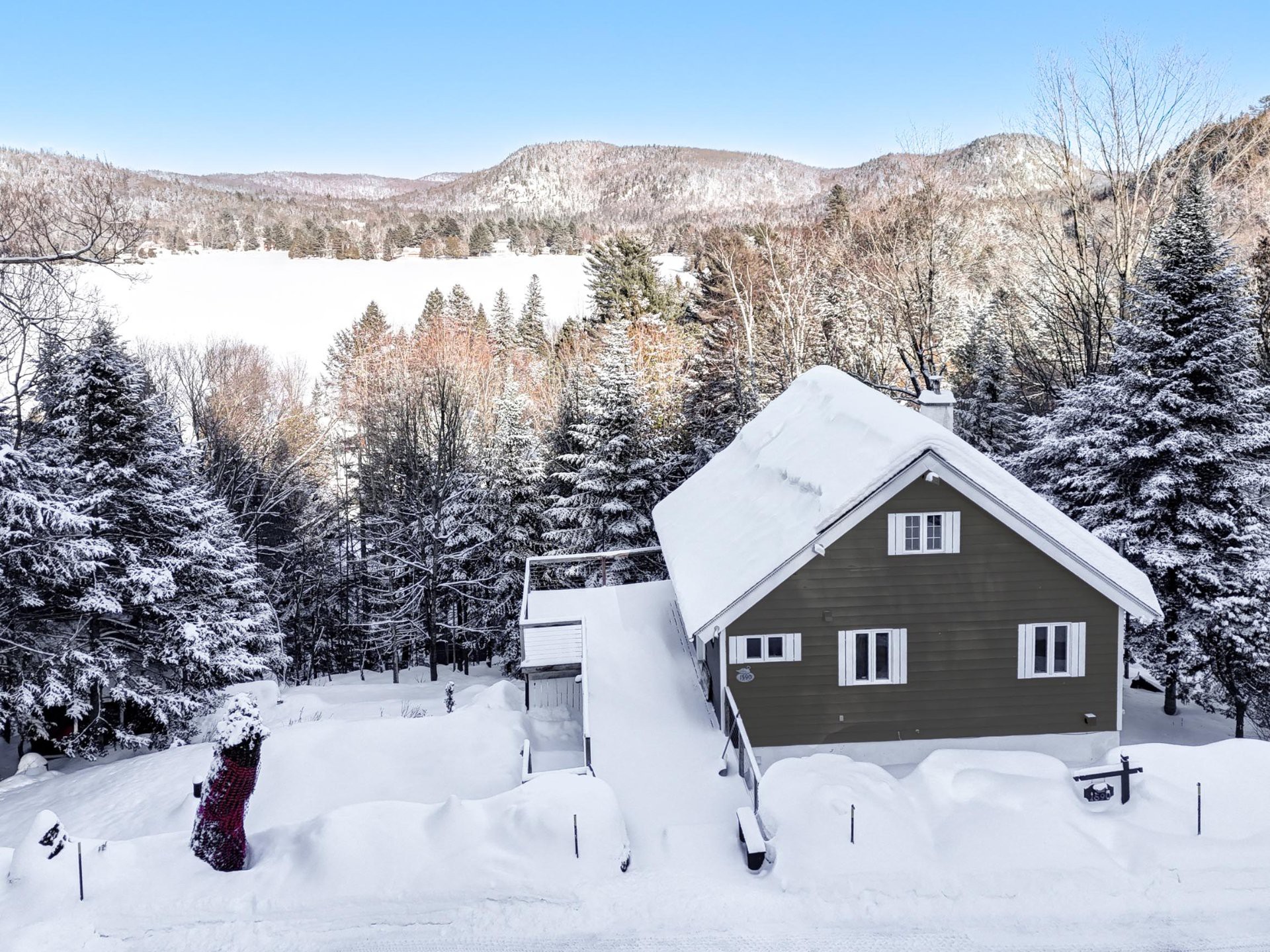 Maison à un étage et demi à vendre, Val-Morin