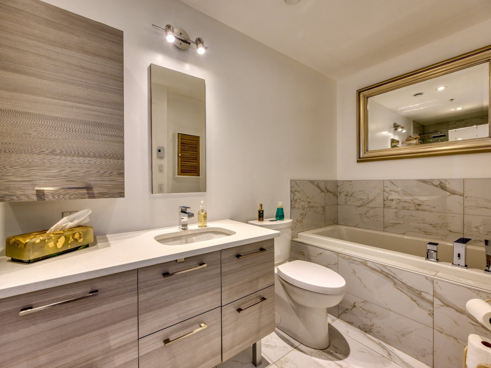 Salle de bains attenante à la CCP