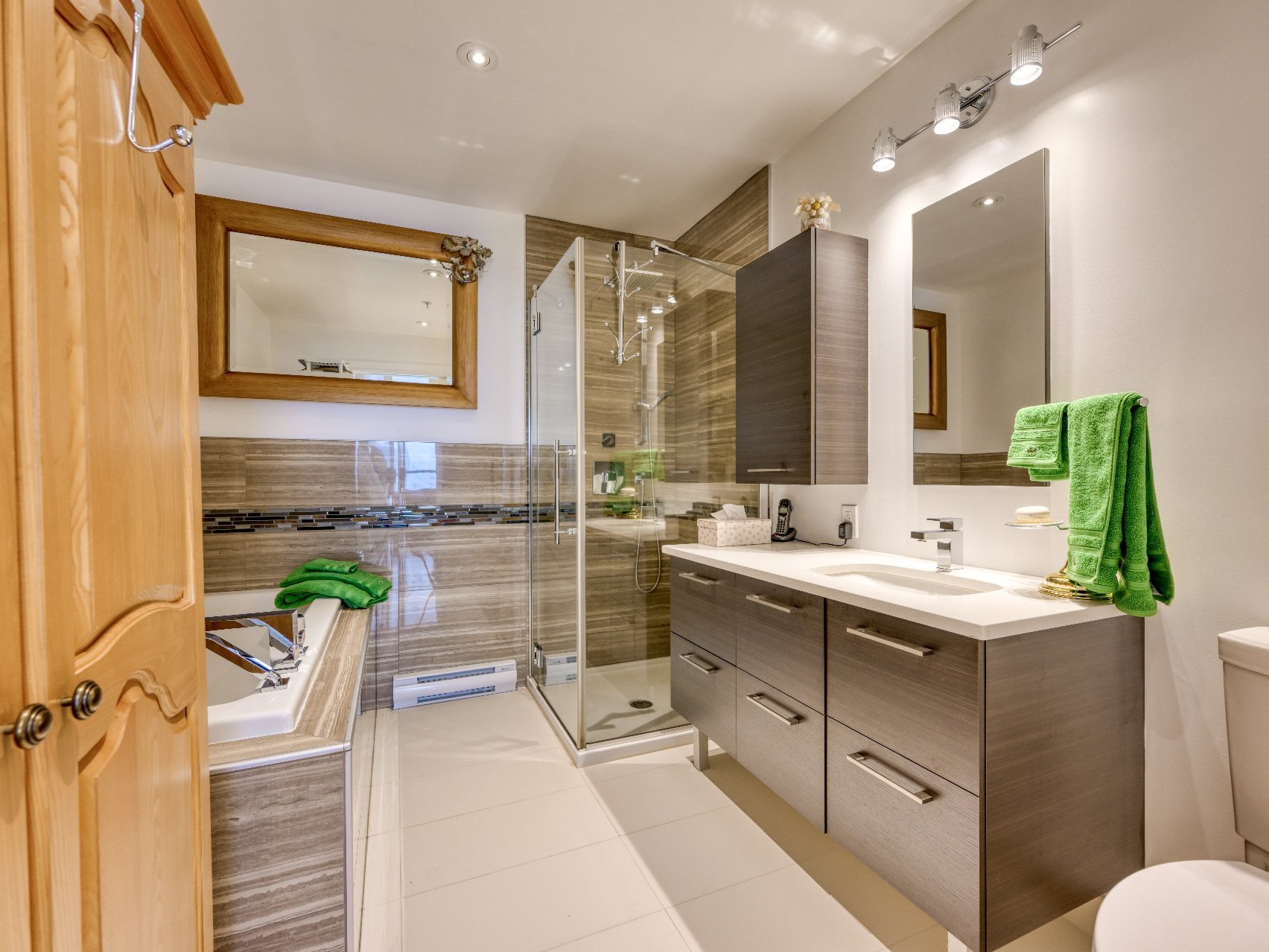 Salle de bains attenante à la CCP