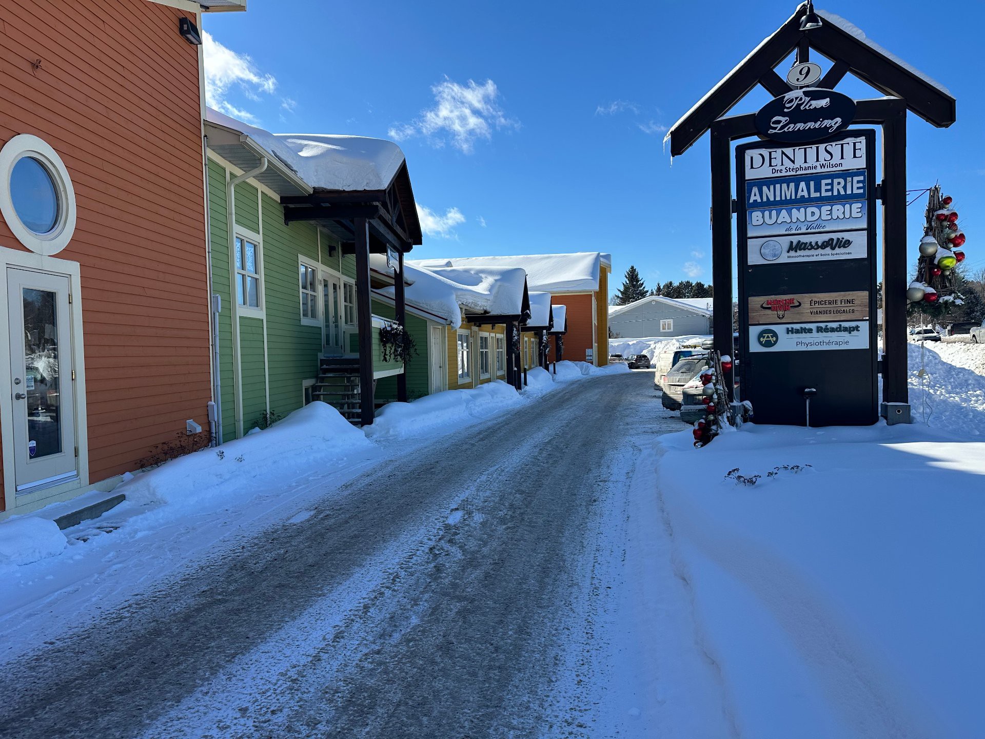 Location d'espace commercial/Bureau à louer, Saint-Sauveur