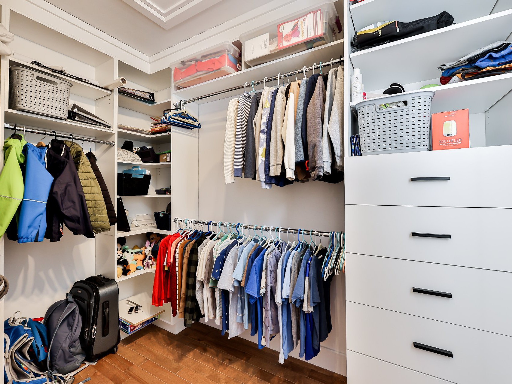 Walk-in closet