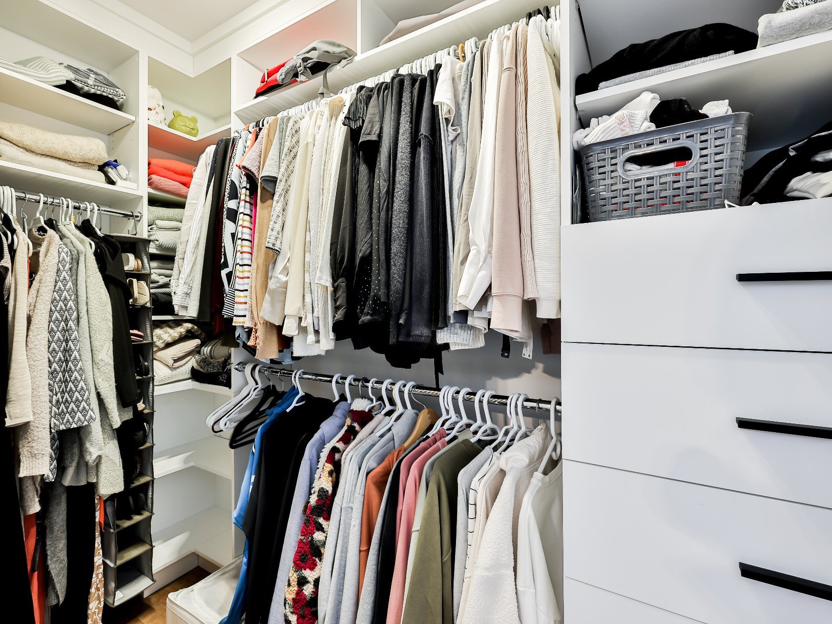 Walk-in closet