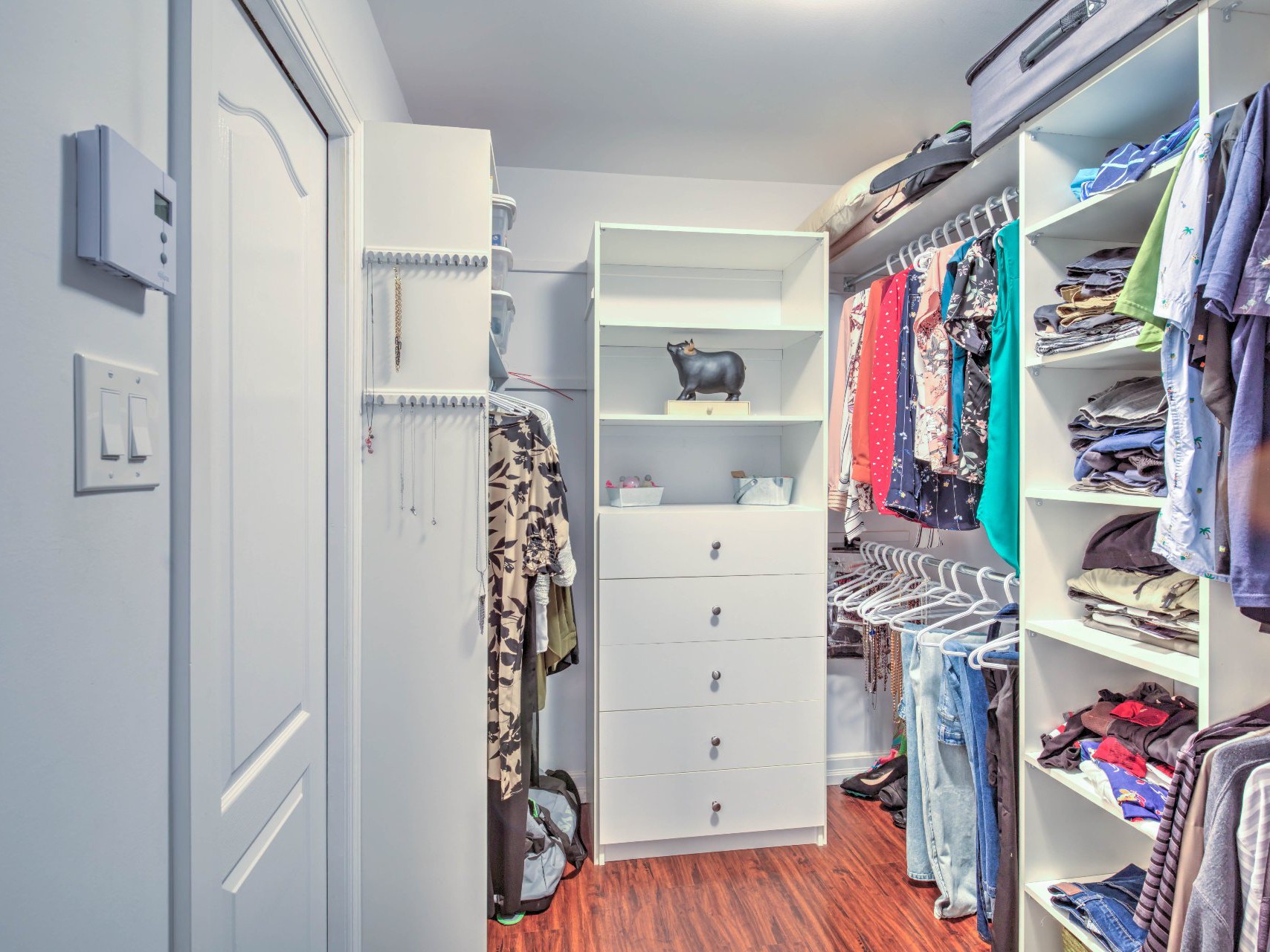 Walk-in closet