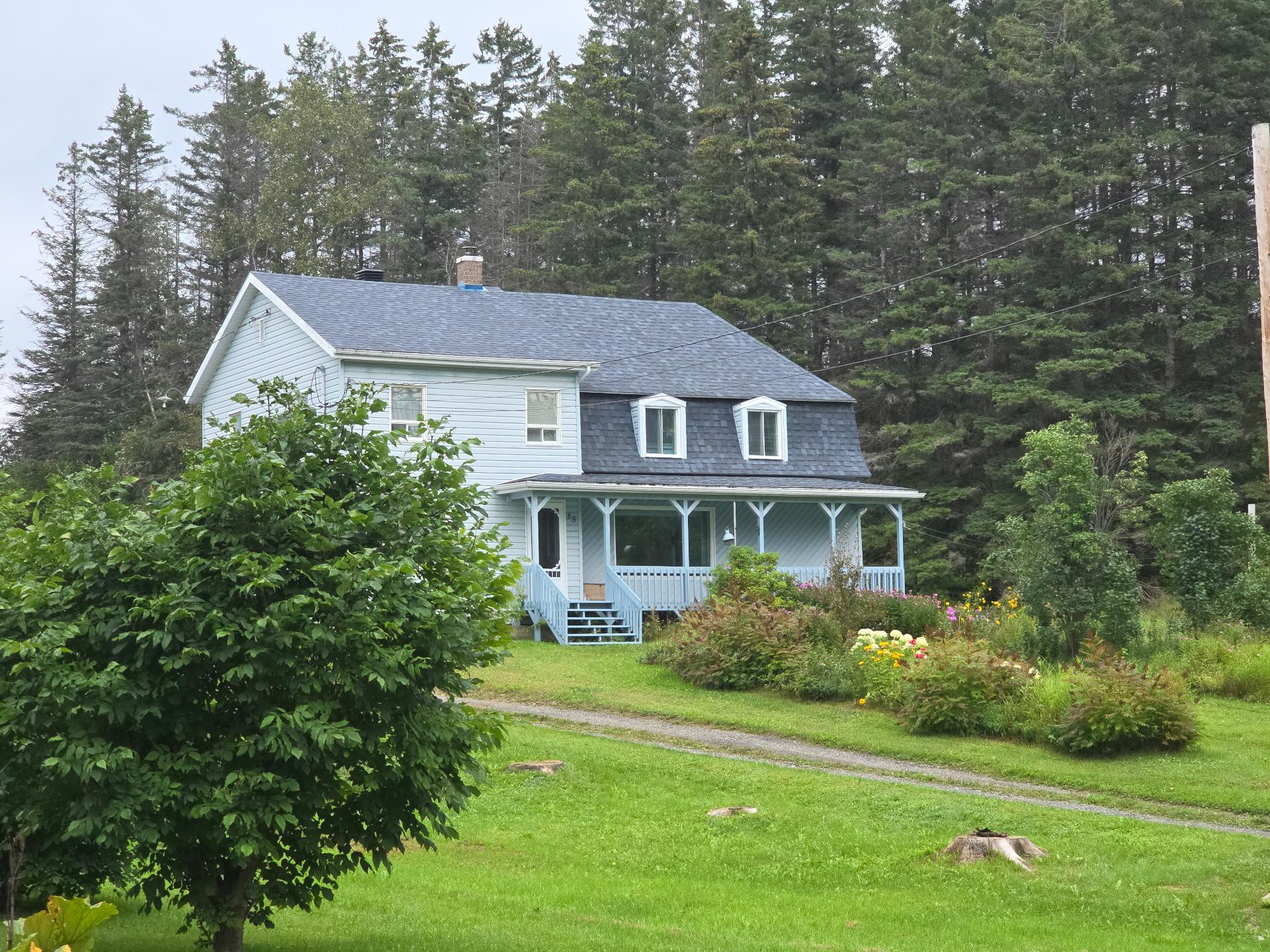 Maison à étages à vendre, Amqui