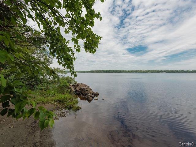 Vue sur l'eau