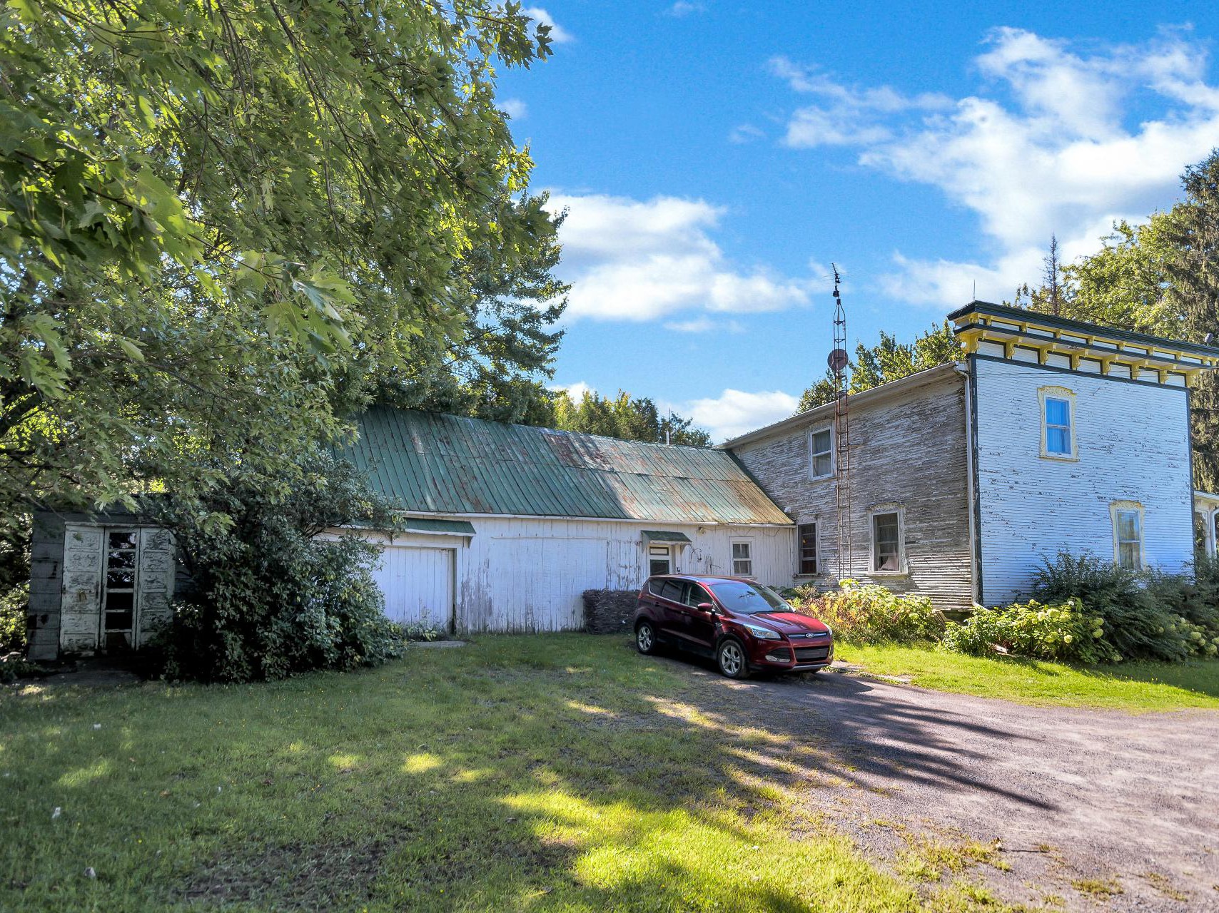 Rear facade and garage