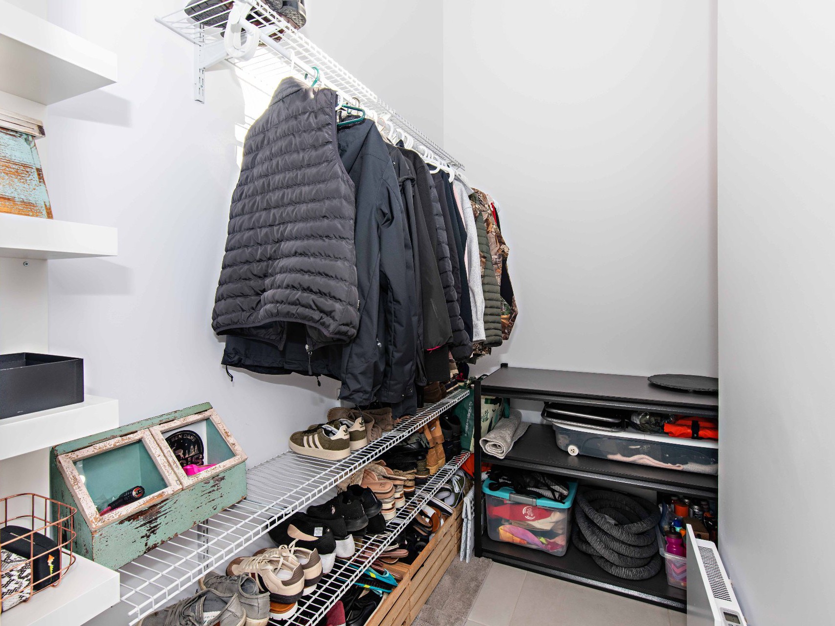 Walk-in closet