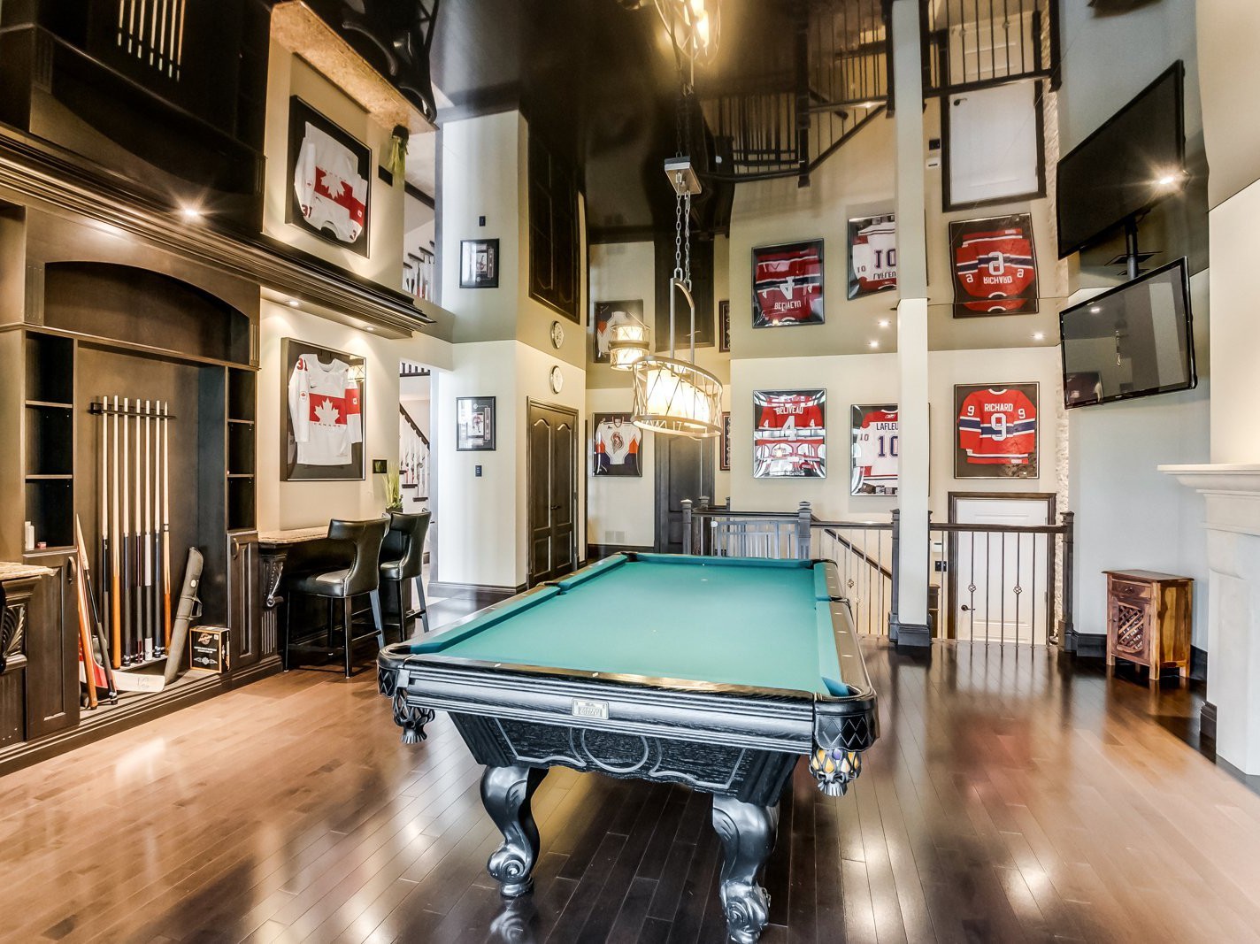 Pool room