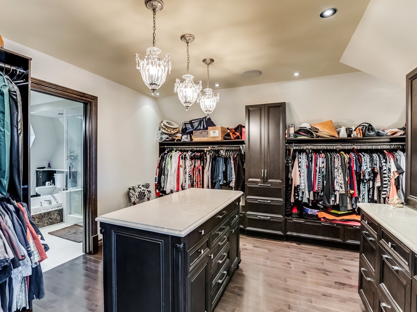 Walk-in closet