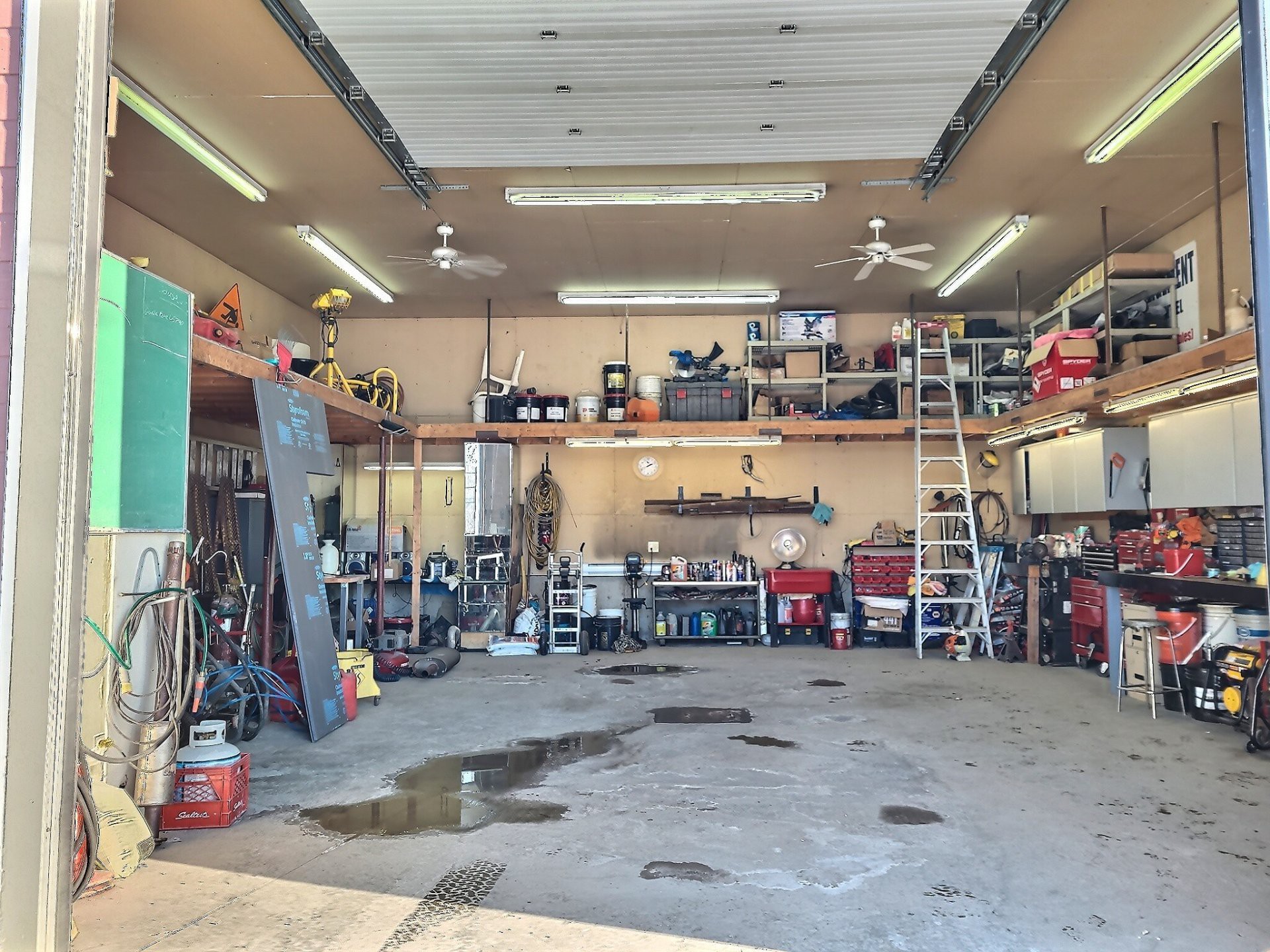 Garage