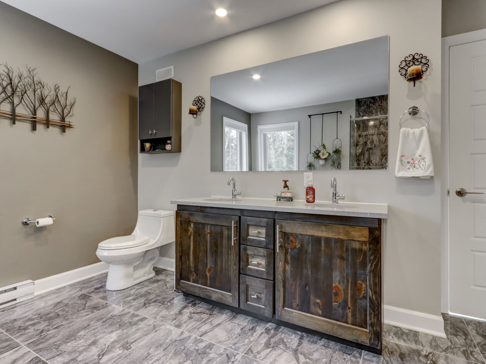 Salle de bains attenante à la CCP