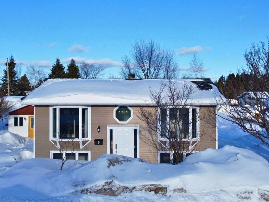 Maison de plain-pied à vendre, Sept-Îles