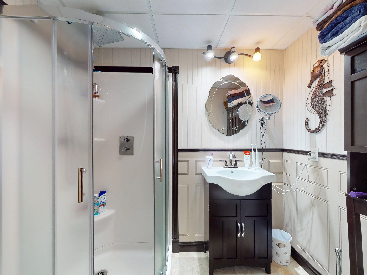 Salle de bains attenante à la CCP