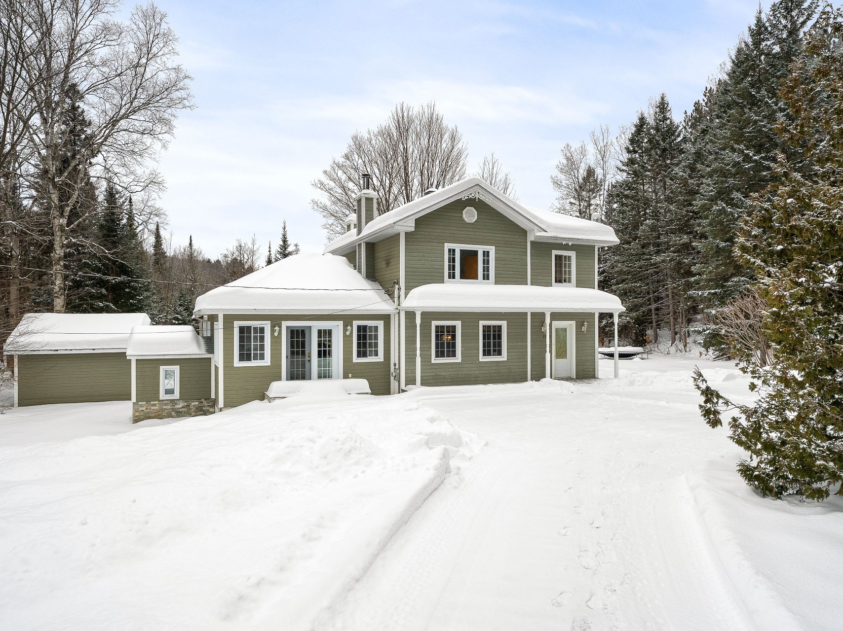 Maison à étages à vendre, Entrelacs