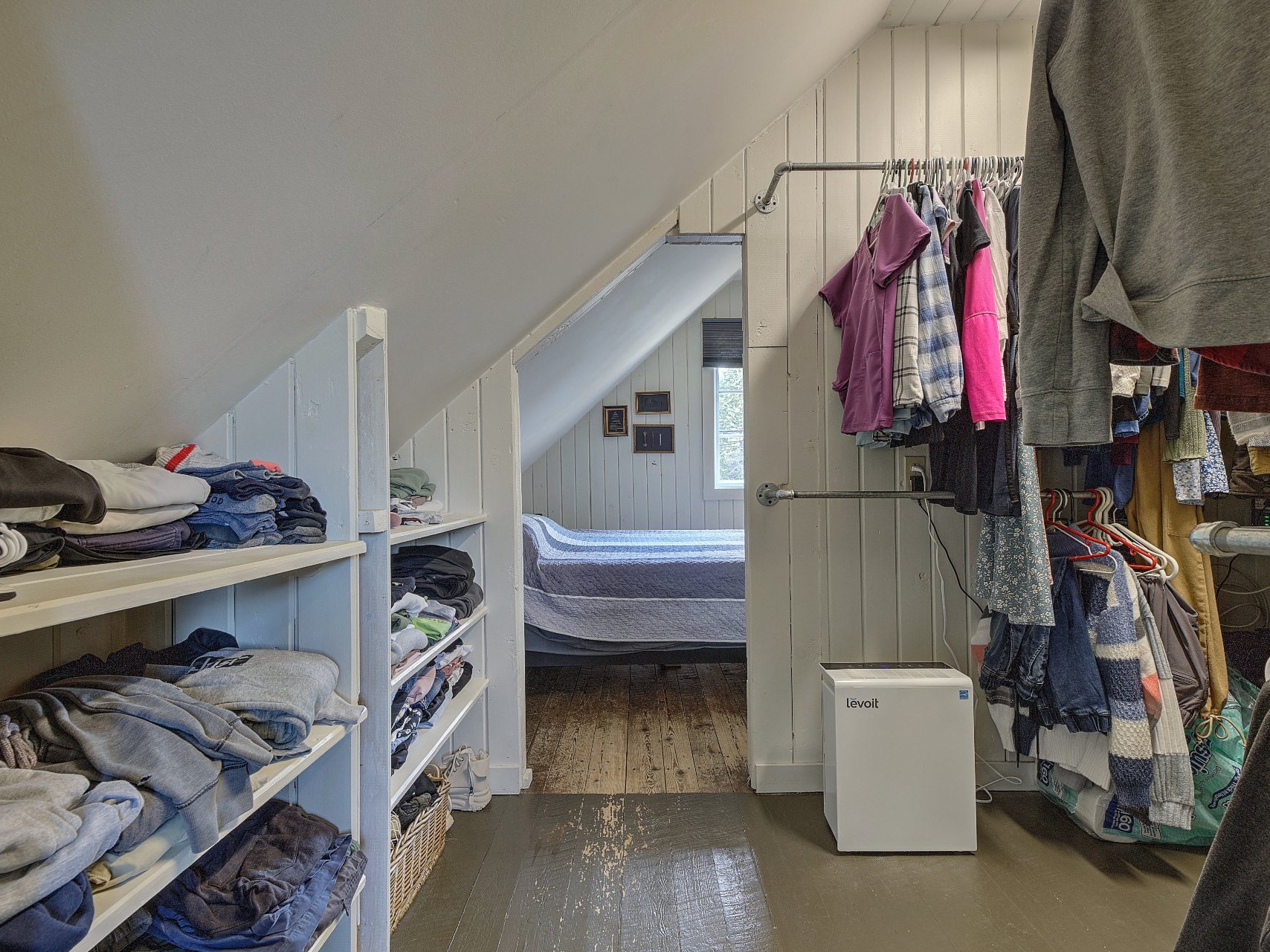 Walk-in closet