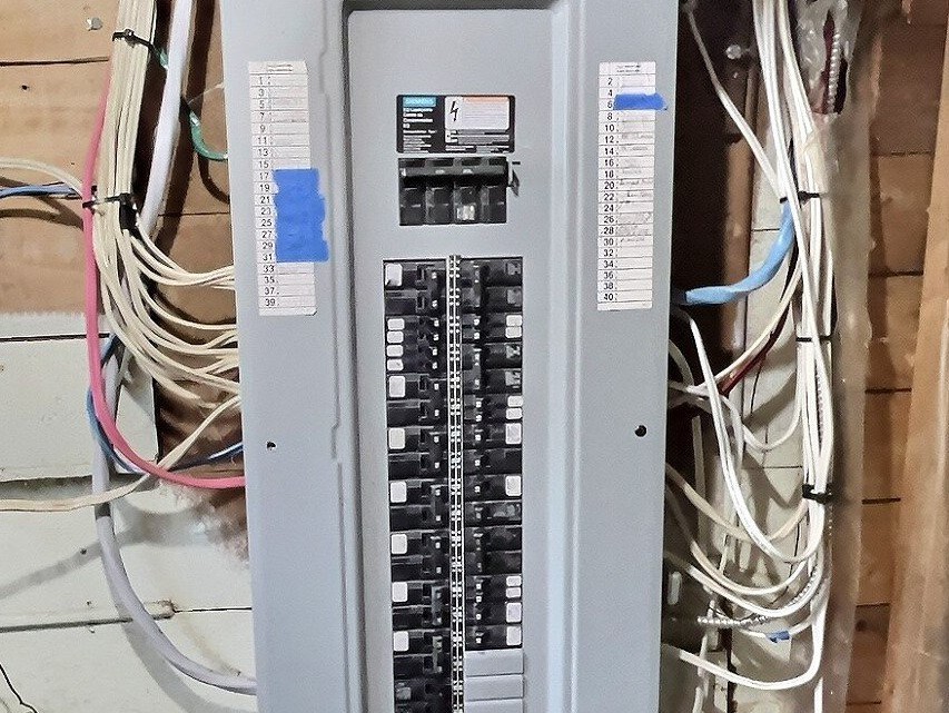 Panneau électrique récent