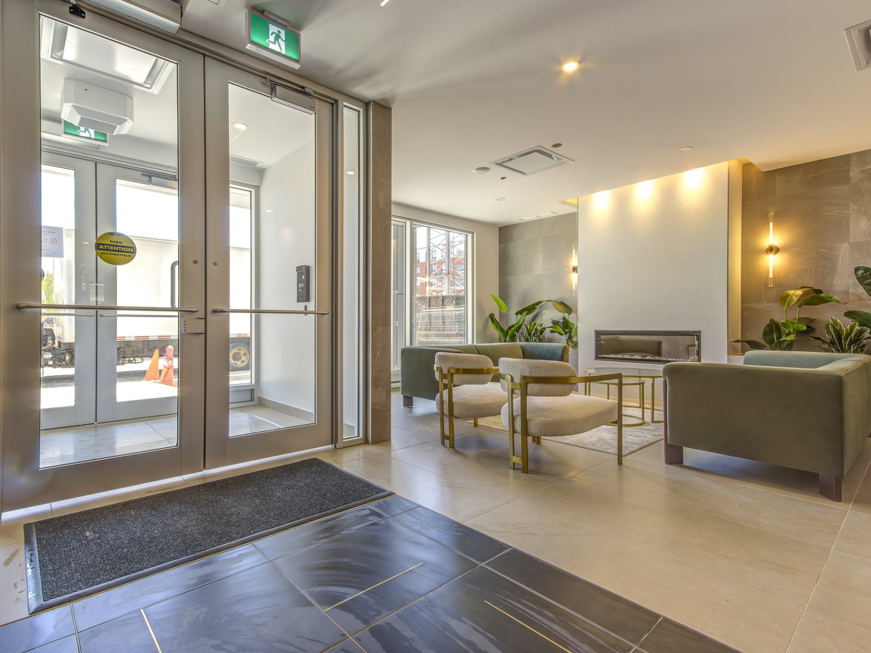 Appartement / Condo à louer, Chomedey