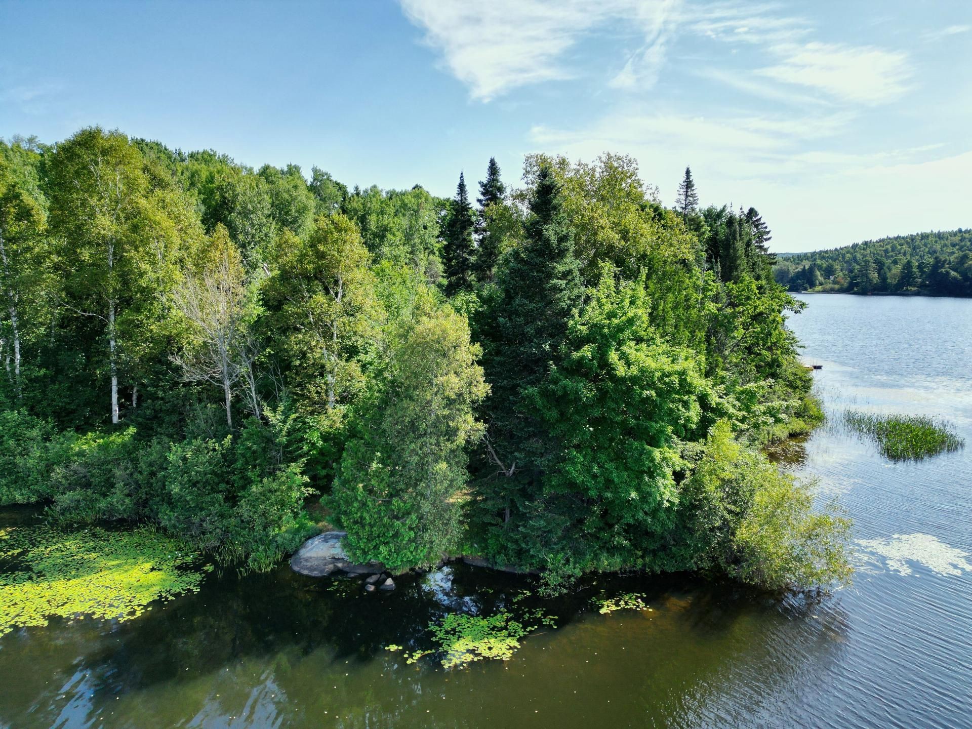 Accès au plan d'eau