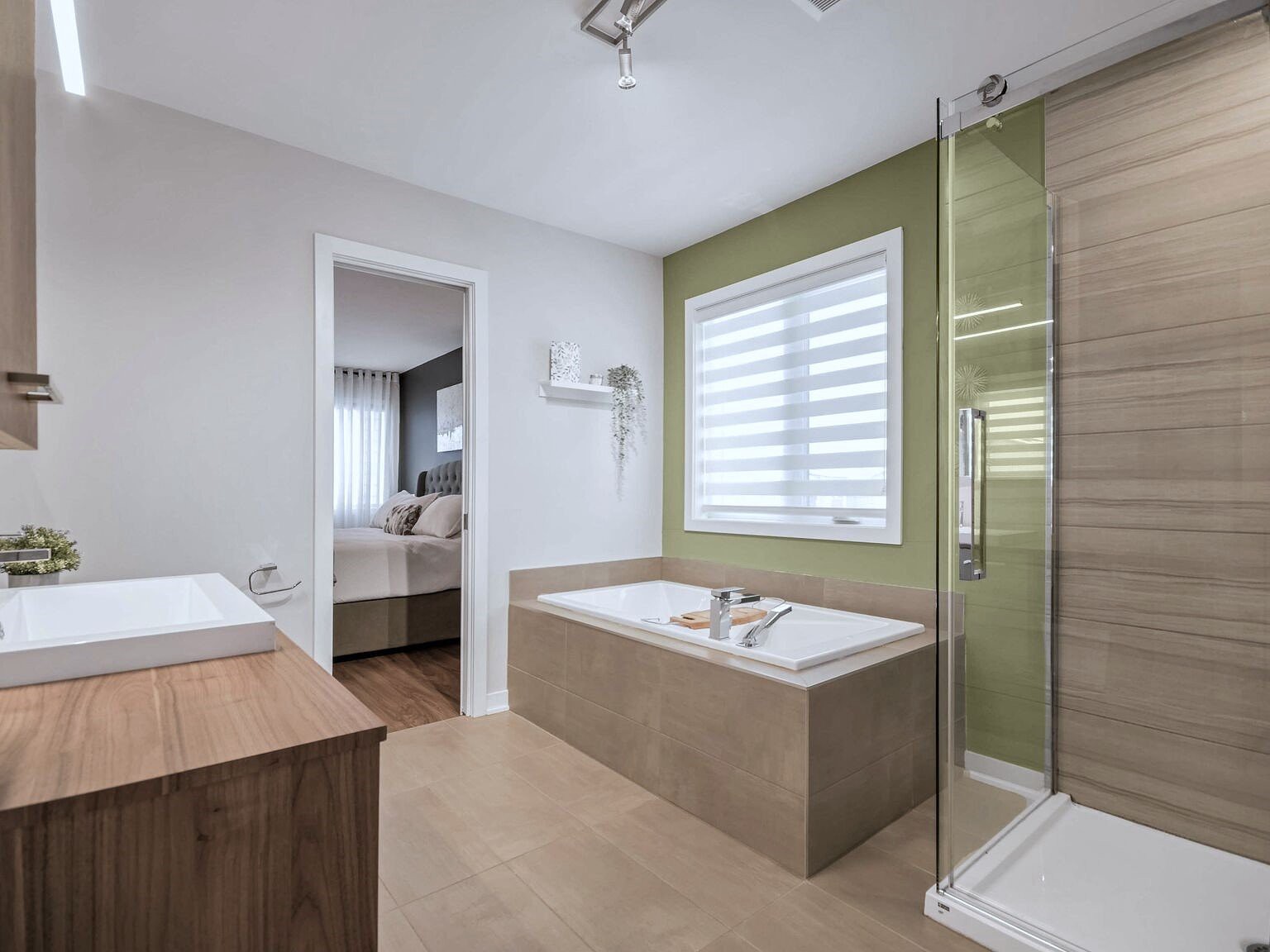 Salle de bains attenante à la CCP