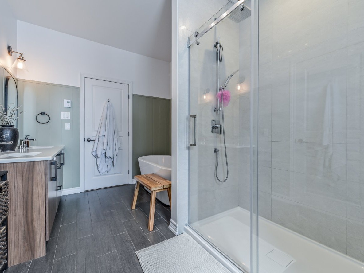 Salle de bains attenante à la CCP